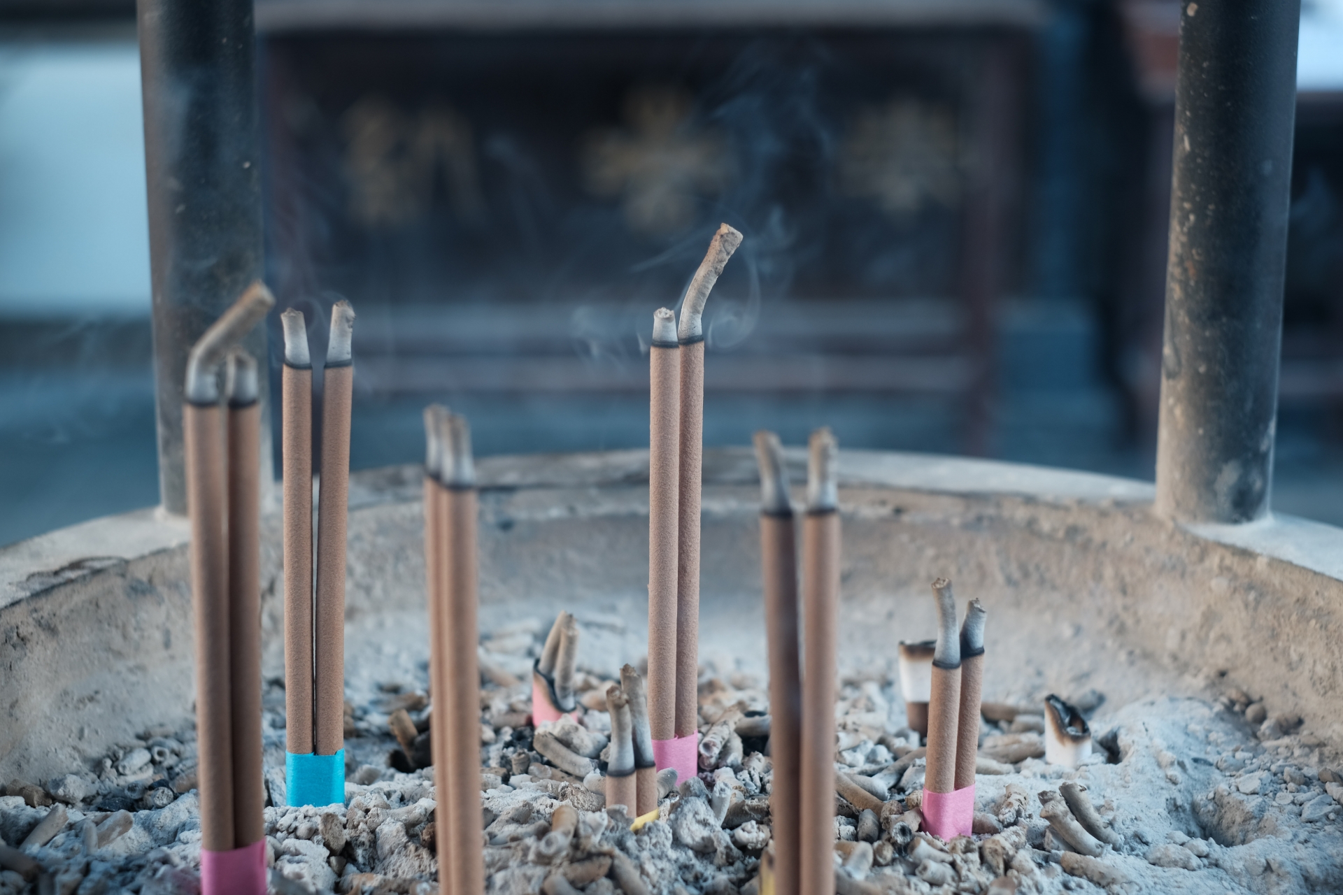 香港一名母親因迷信，竟幫忙買假陽具，協助道士幫女兒破處驅邪。（示意圖，photoAC）