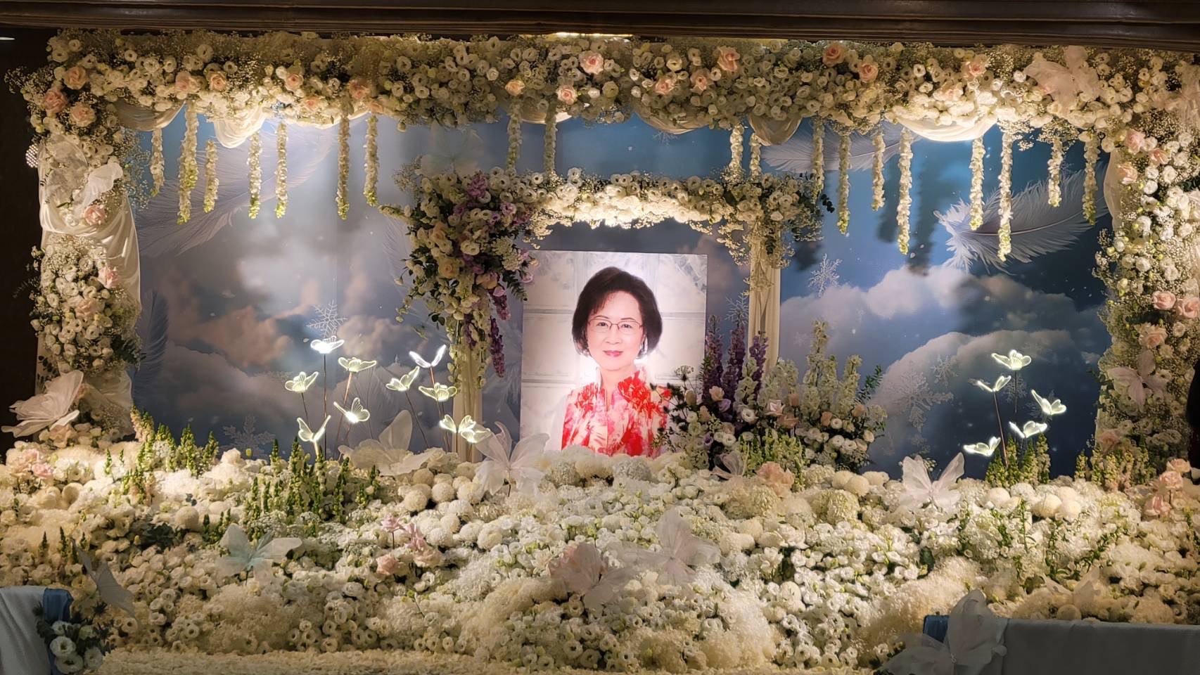 瓊瑤的家祭布置唯美。（讀者提供）