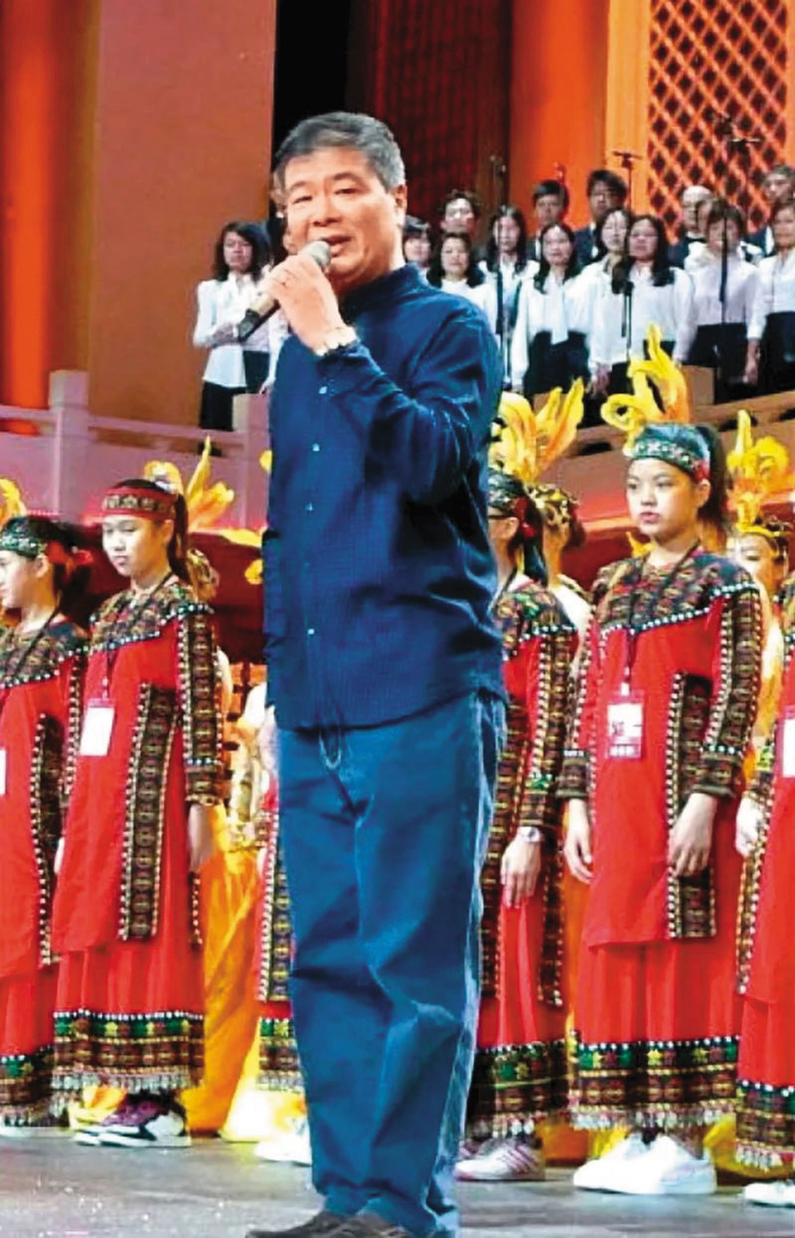 兩岸演藝產業長期存在資源往來，熟悉中國市場的經紀人趙少威（圖），也成為周家去年尋找女兒後續演藝發展時接觸的人士。（翻攝自新浪娛樂）