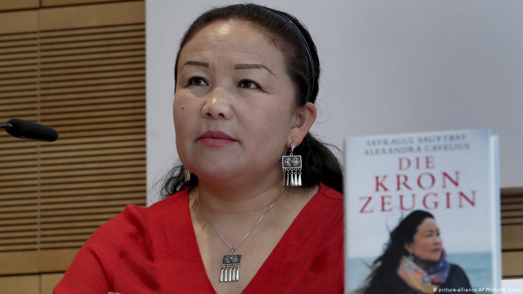 索依特拜逃出新疆再教育營後，勇敢揭露內部系統慘無人道的內幕。（翻攝X@FreeKazakhs）
