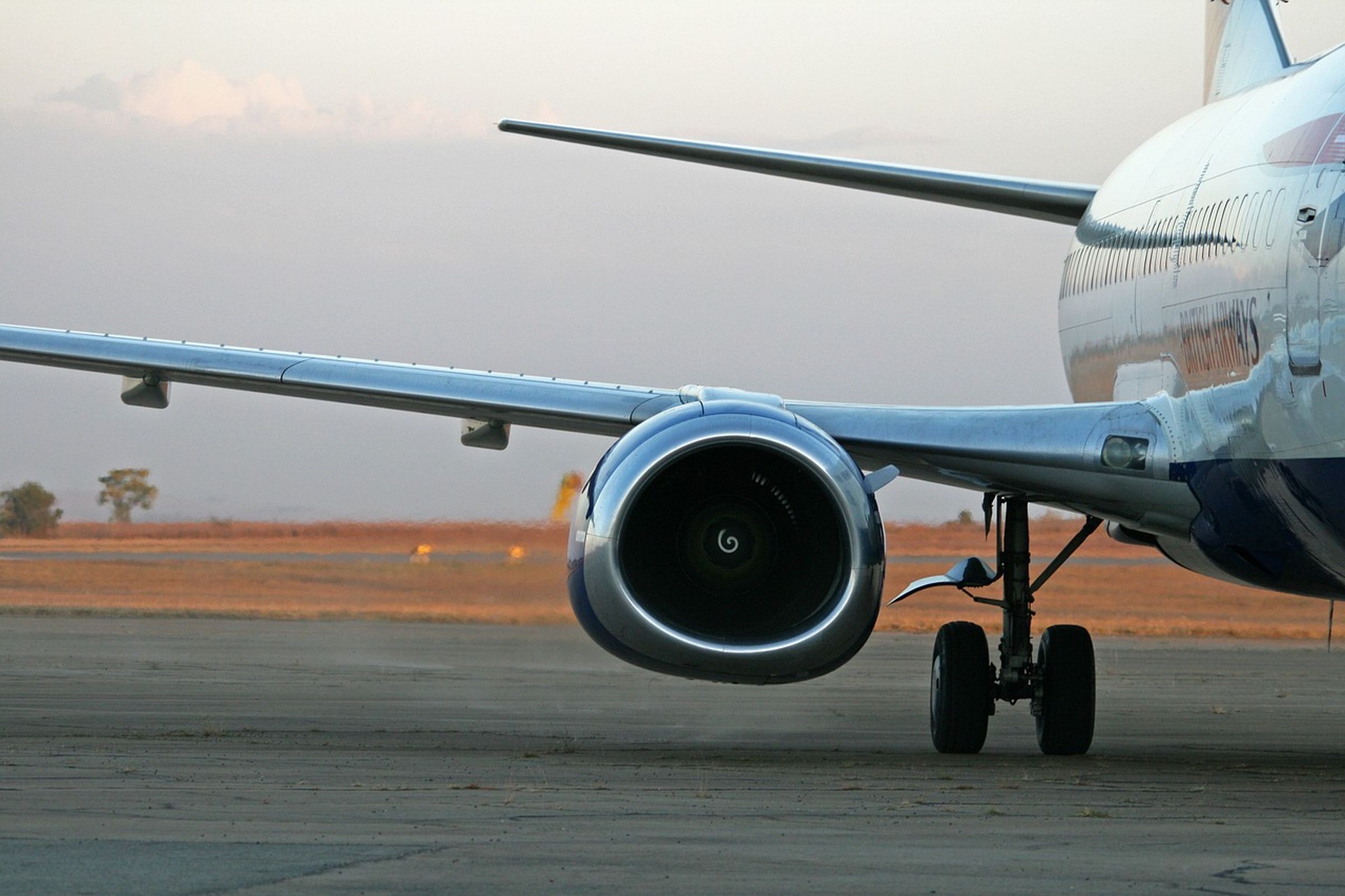一架波音737-300飛機在塞內加爾滑出跑道,造成至少10人受傷,其中4人傷勢嚴重。(圖非當事飛機,翻攝自pixabay)