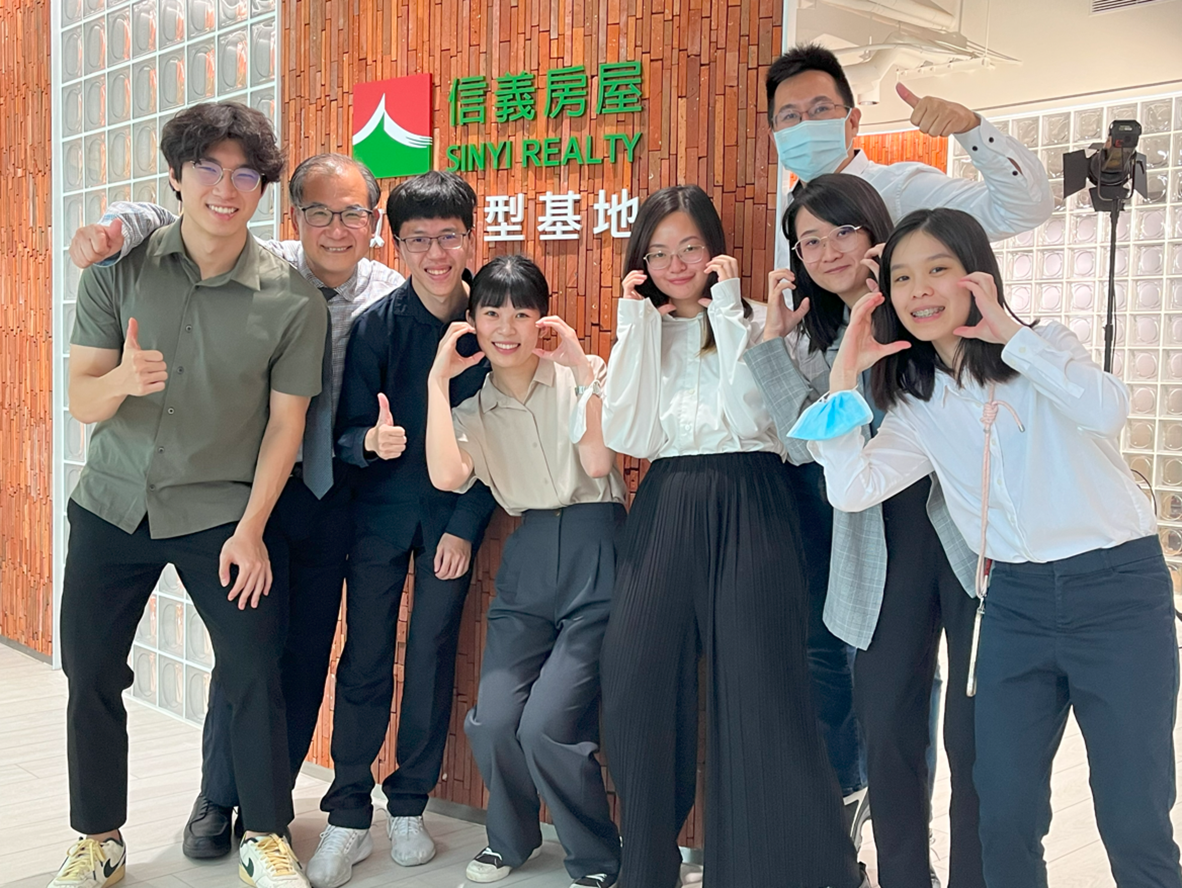 信義房屋打造數位工具,以提升員工工作效率,幫助業績再升級,「AI大數據智能推薦」對比過去點擊率則提高200%。