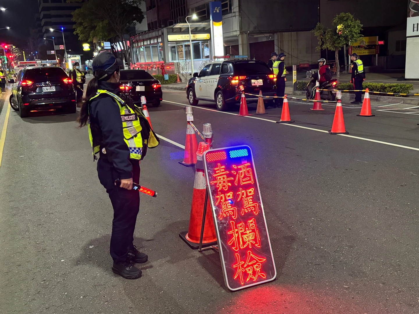 ？交通部強調，吸毒就是違法，只要被驗出毒品反應就會吊照，同時會研擬毒駕車輛處以「銷毀」的可行性，避免吸毒者再有機會駕車。（翻攝畫面）