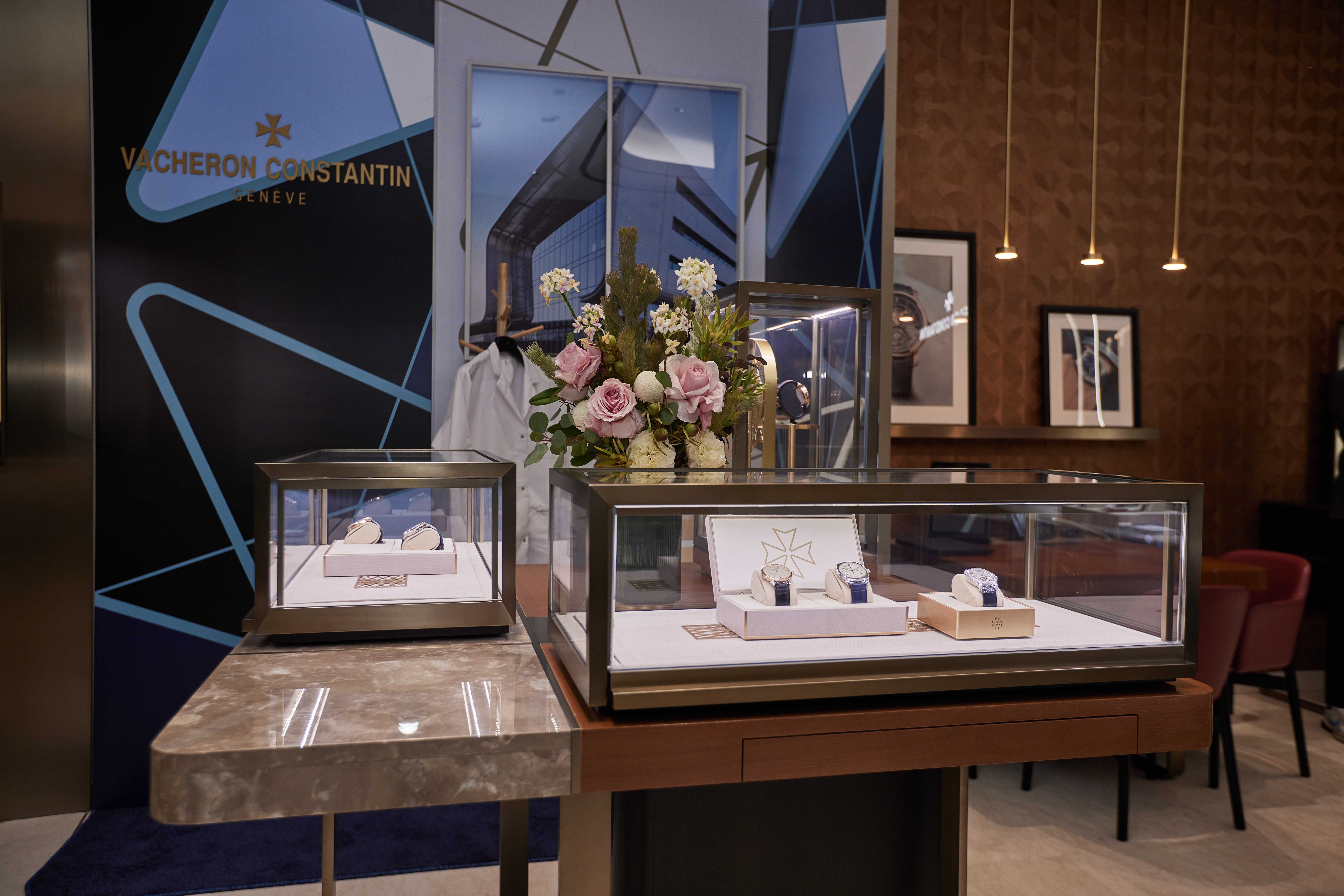 《江詩丹頓2023高級複雜腕錶展》於台北101江詩丹頓專賣店隆重展開，現場展示品牌最引以為傲的各式複雜功能錶款。