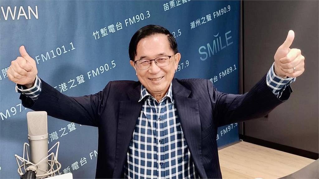 陳水扁被問桌布放什麼照片?親曝是放陳幸妤兒畢典合照。(翻攝自臉書陳水扁新勇哥物語)