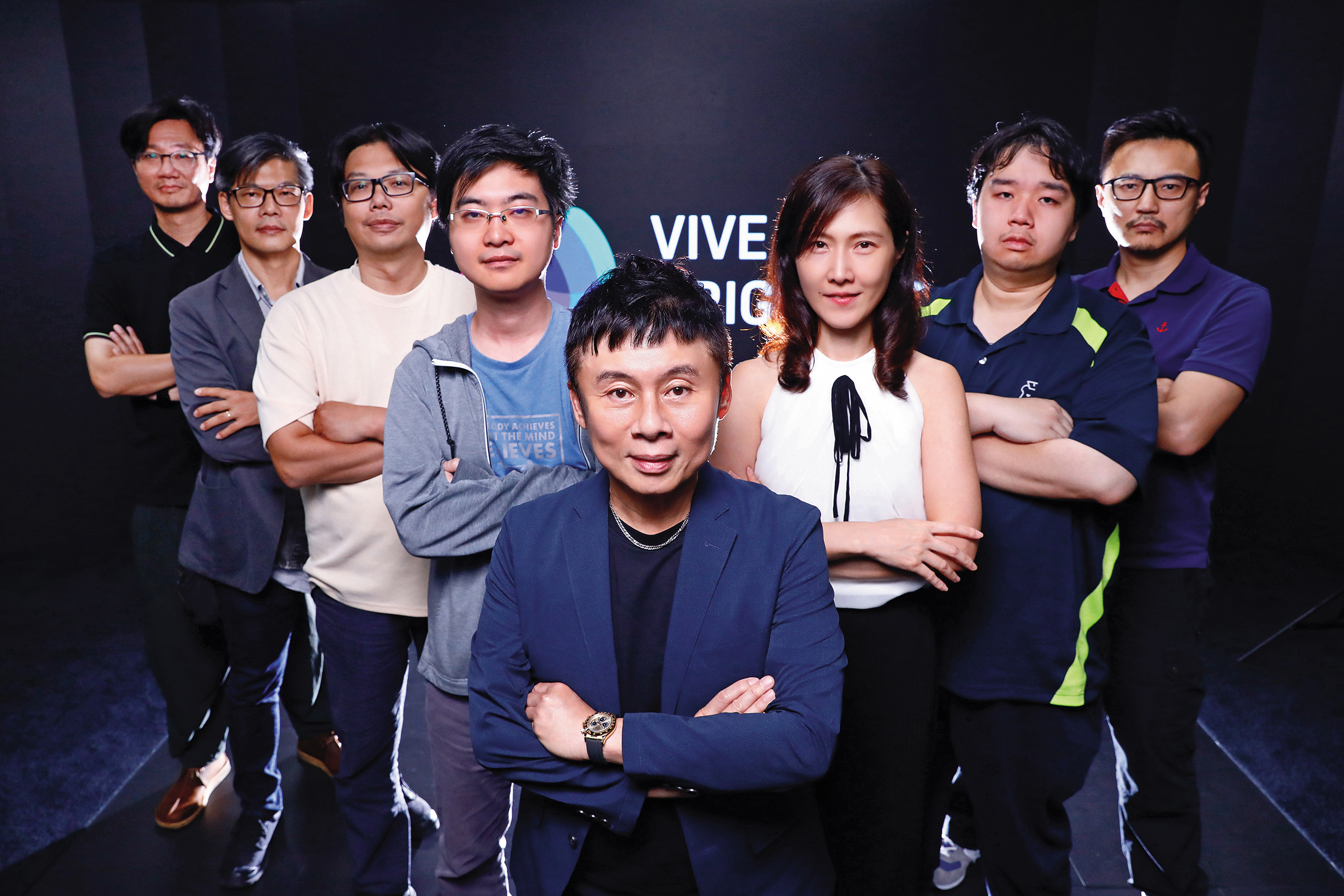 HTC VIVE ORIGINALS總經理劉思銘(中)帶領團隊,積極投入虛擬娛樂內容生態系建構,VTuber產業是未來的發展重心之一。