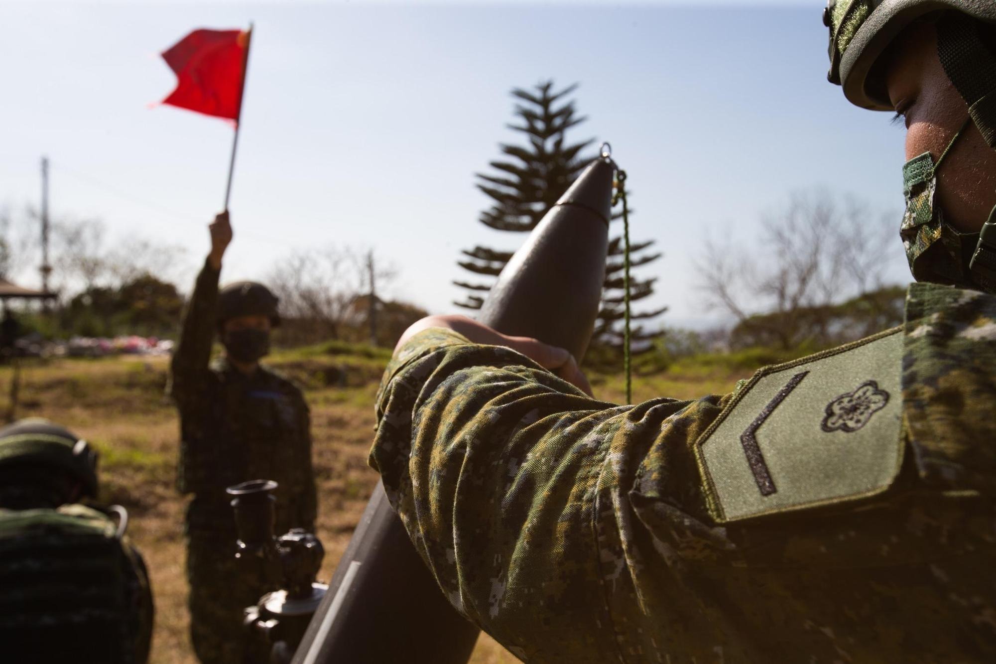 陸軍109旅又傳出士官遭未爆彈炸傷意外。（示意圖，翻攝自國防部發言人臉書）