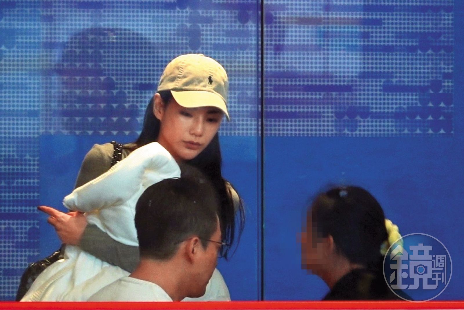 2月12日，汪小菲（中）近來都把女兒（右）帶在身邊，和女友Mandy（左）經常3人出遊。（圖／鏡週刊）
