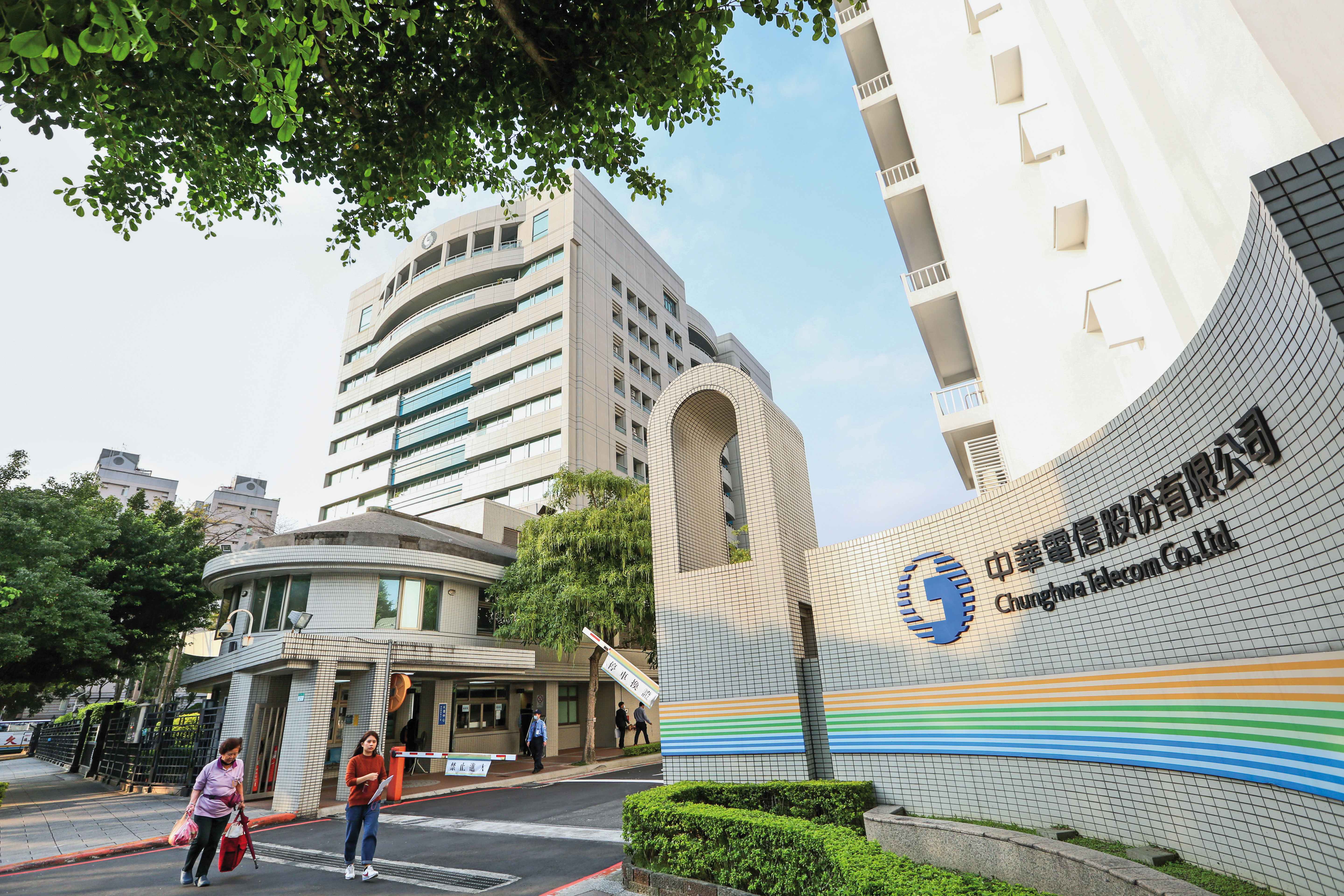 又德風場未來何去何從,以中華電信為首的國家隊最受注目。