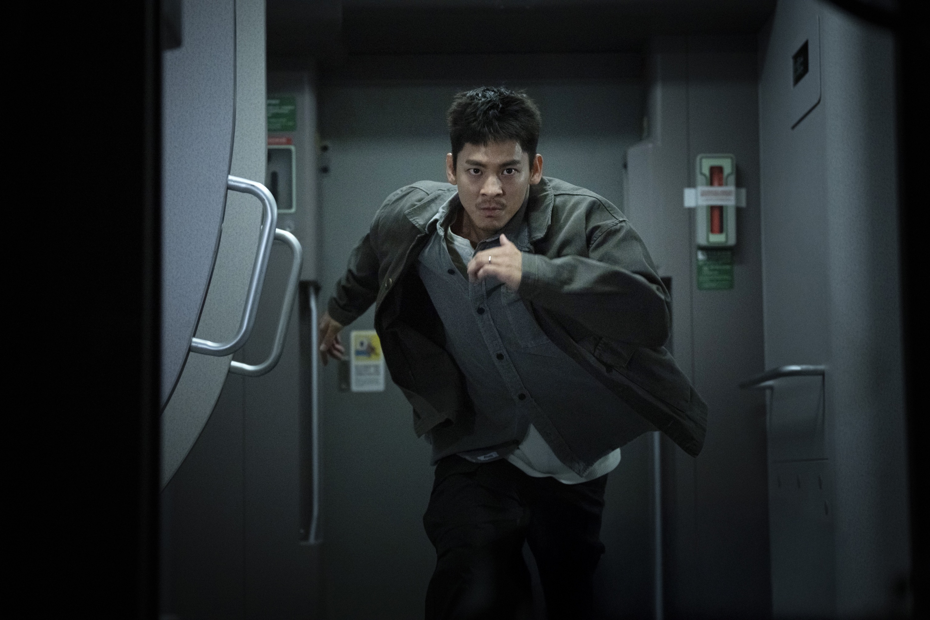 想體驗《96分鐘》林柏宏片中跳躍高鐵列車的生死極限，4DX版本將放大觀眾的感官體驗，達到前所未有的身歷其境效果。（華影國際提供）