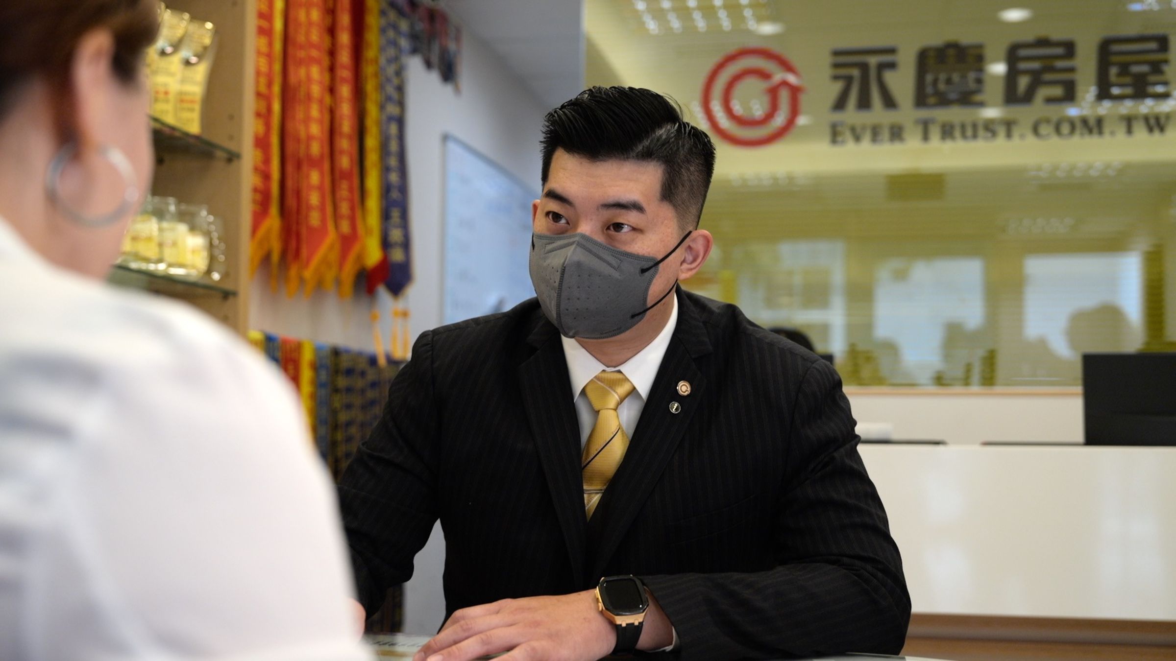永慶房屋經紀人王政儀，5年來為顧客實現理想中的家園，也實踐以誠實服務為核心的企業精神！