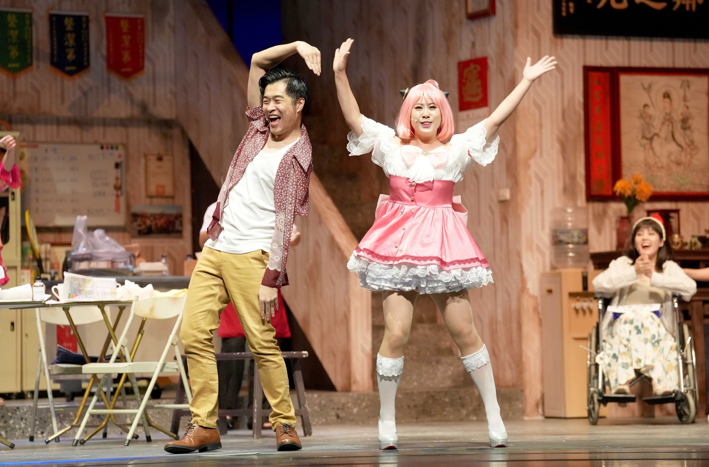 李夢純在綠光劇團《人間條件一》飾演檳榔西施，久違回到劇場表演既緊張又期待。（綠光劇團提供）