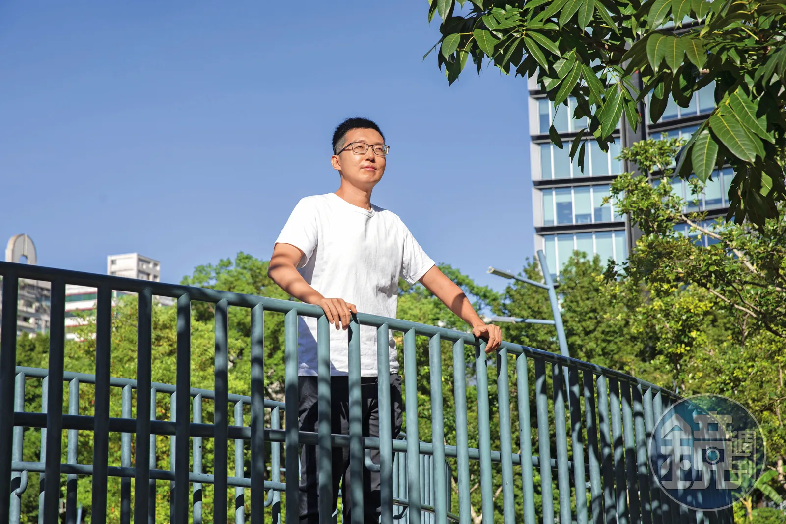 美股達人施雅棠透過3層資產配置掌握AI科技，不怕追高風險。