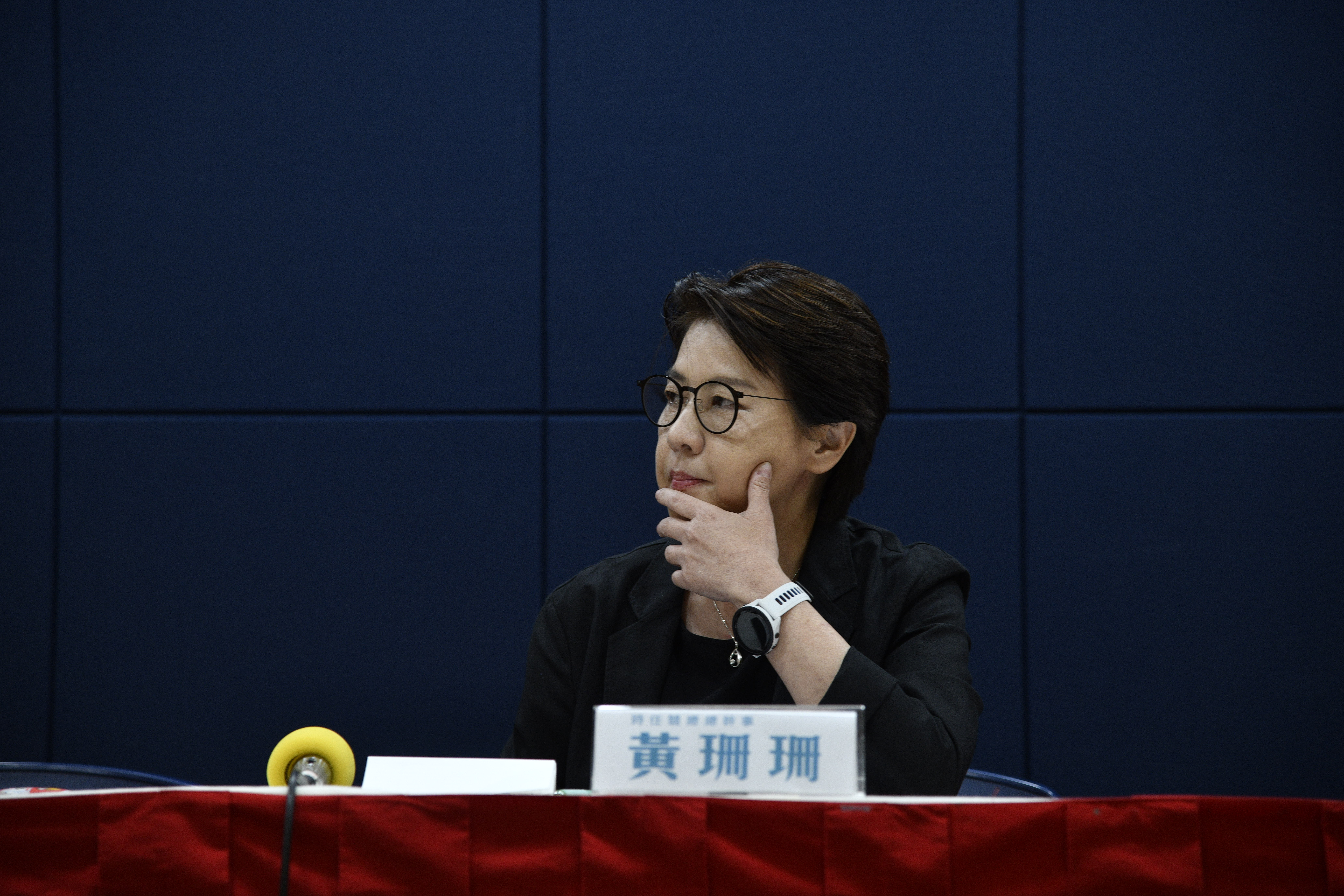 黃珊珊認政治獻金申報有重大瑕疵，願配合檢調但不主動辭立委。