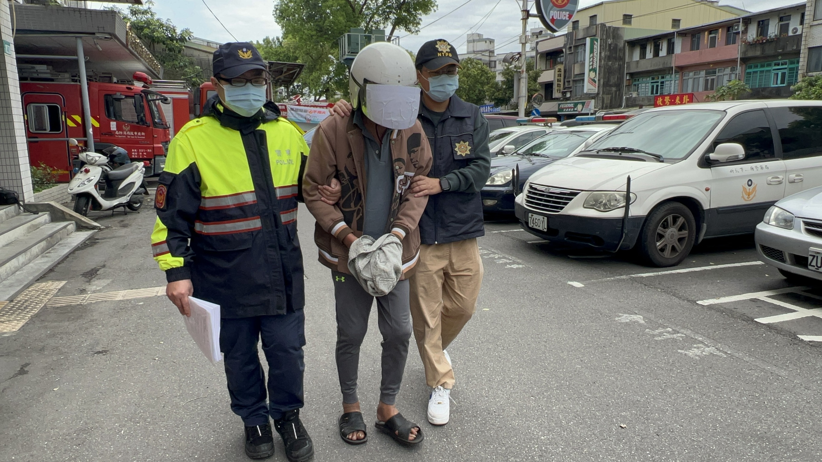 黃嫌訊後依殺人罪嫌送辦。（警方提供）