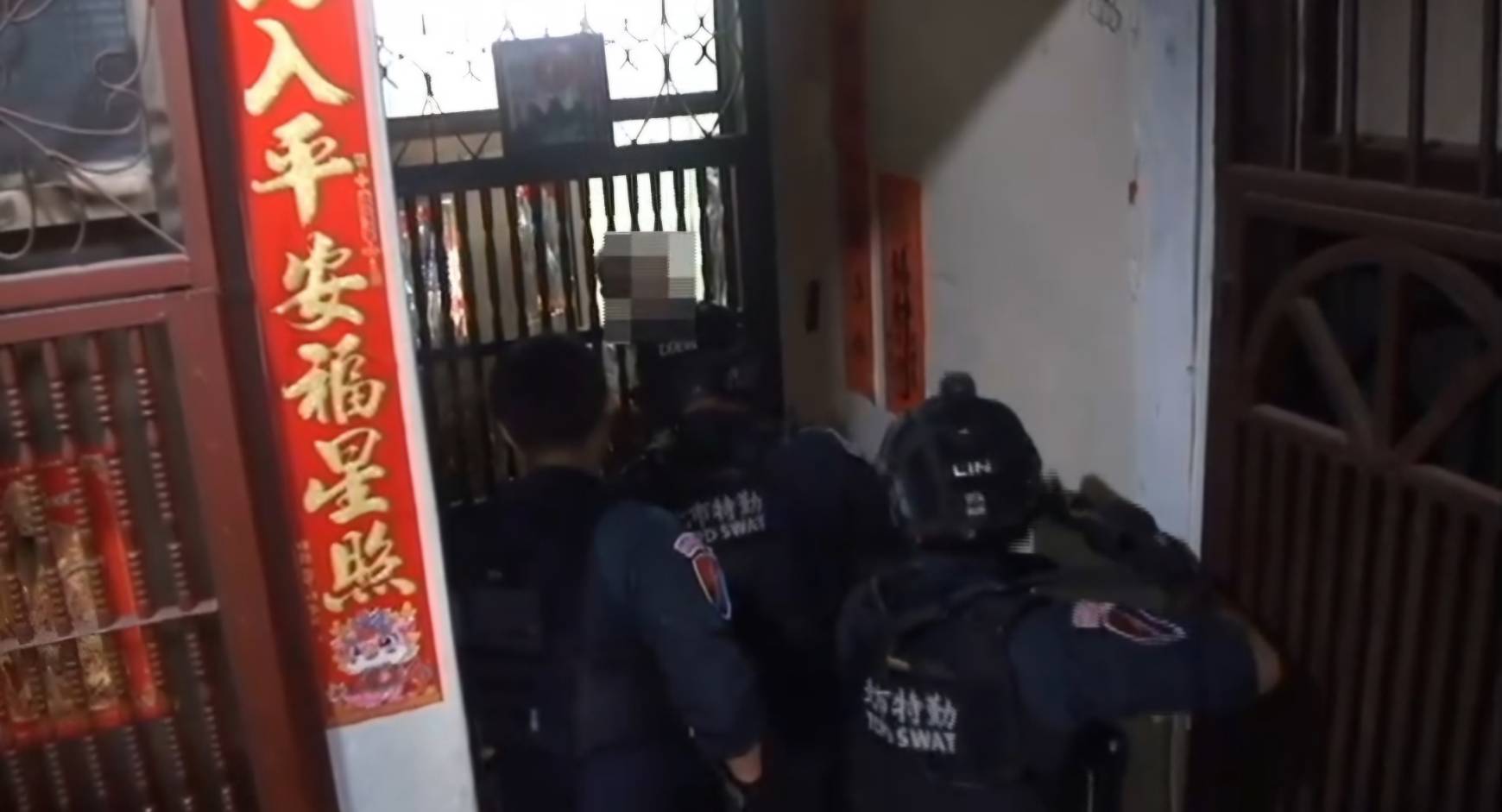 警方日前兵分多路至八里、五股等地攻堅、拘提相關嫌犯。（翻攝畫面）