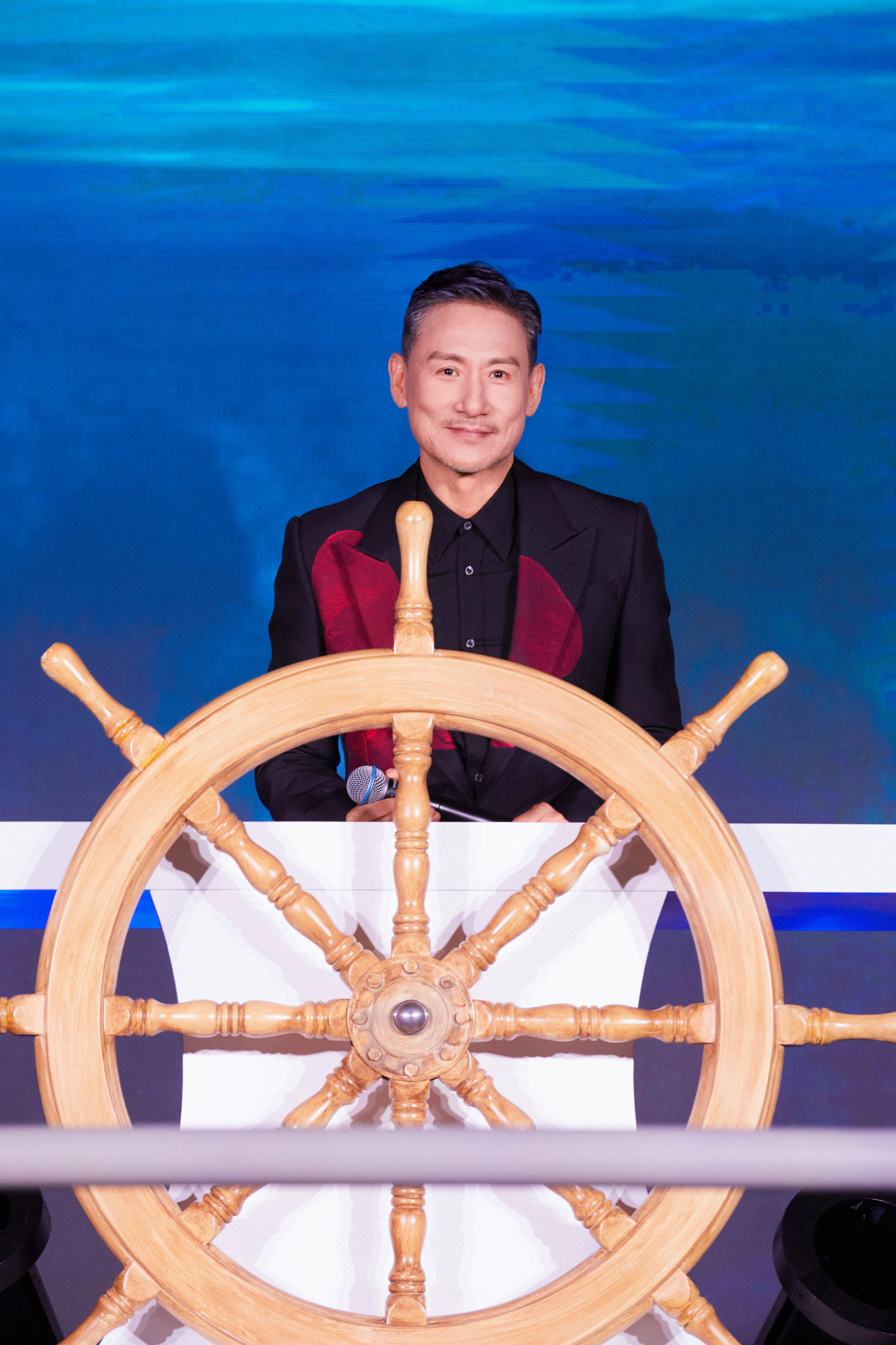 張學友8月在大馬因耳水不平衡症狀發作。(環球音樂提供)