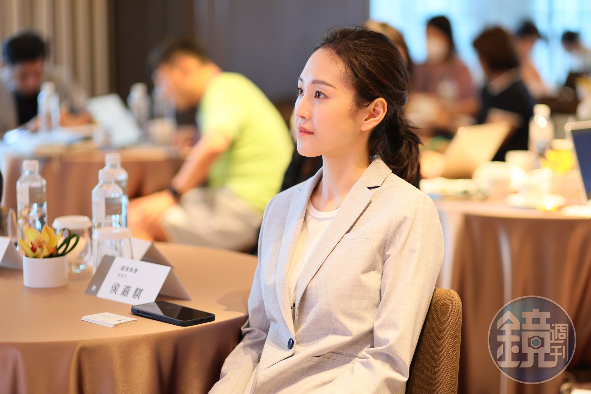 侯嘉騏是國揚集團掌門人侯西峰的二女兒，畢業自美國約翰霍普金斯大學應用數學系及化學工程系，並取得史丹佛大學生物工程系博士後才回台參與企業管理。