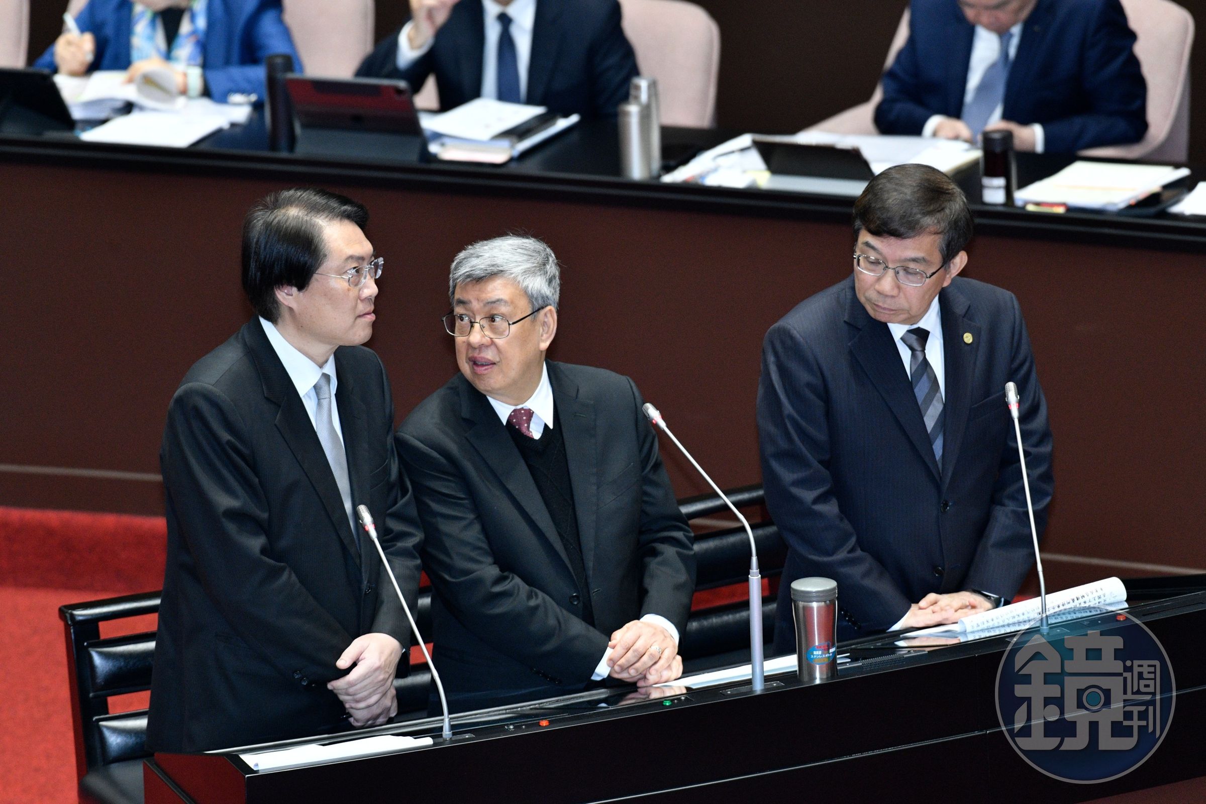 針對五一勞動節是否全國一致性放假,行政院長陳建仁於總質詢時回應,目前全國總放假日已經完全占滿了,可考慮全國一致性放假,但需要有相當調整。