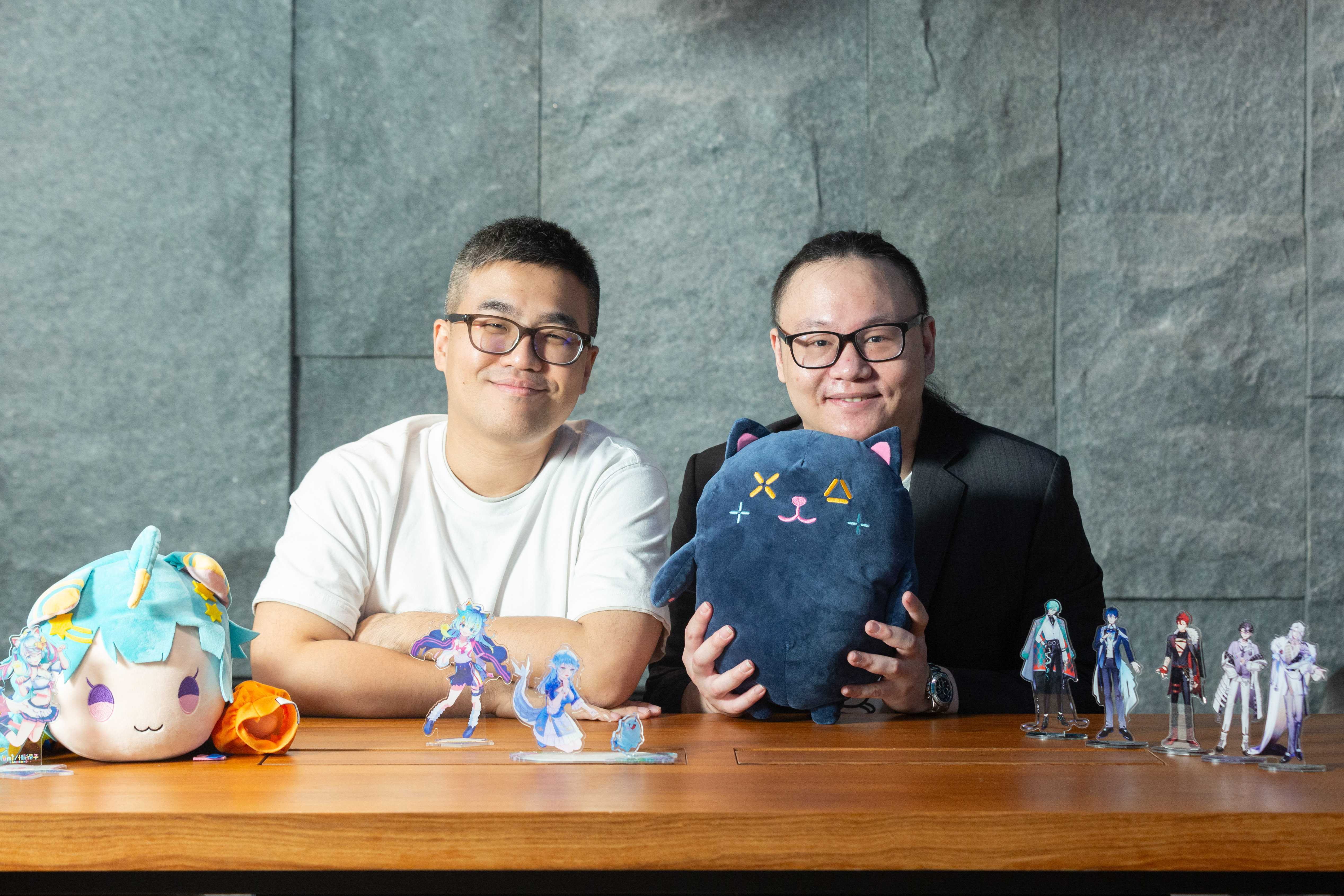 陳彙中(左)、許昊(右)合力推動魔競娛樂VTuber業務。