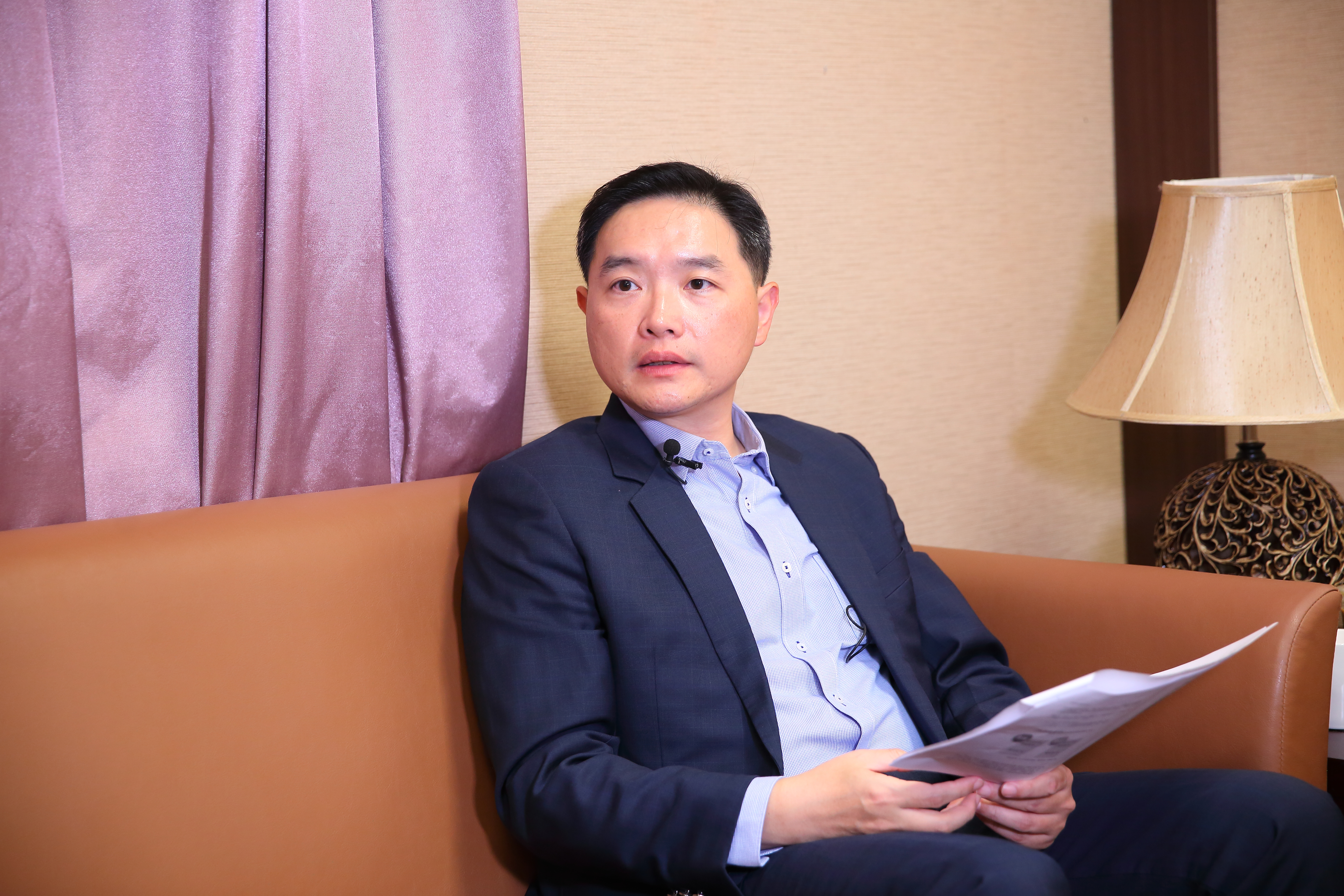 財經專家孫慶龍認為，挑選每年穩定配息、且近5年現金殖利率大於6％個股，再以「存股357」策略進出場最安心。