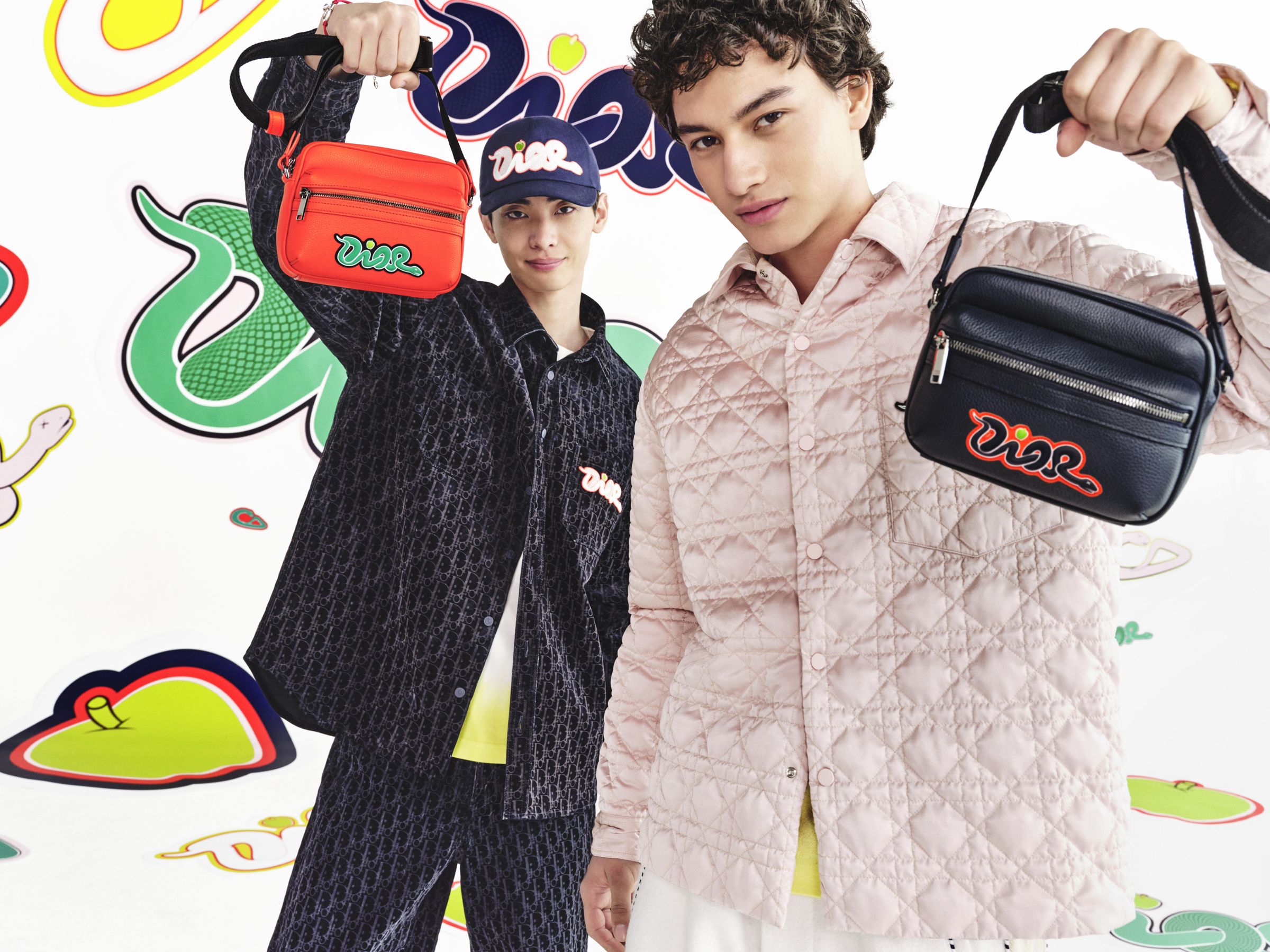 「DIOR x KAWS」聯名男裝系列洋溢著愉快的時尚能量。(迪奧提供)