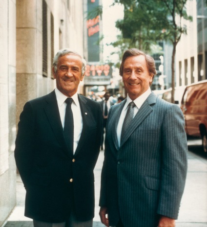 創辦人Ben Weider(左)與Joe Weider在紐約合影。(威德提供)