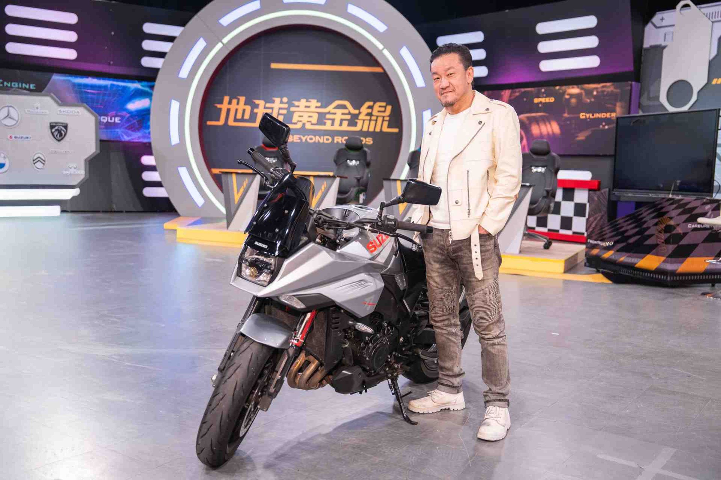 陳為民30多年前購入全球第一台市售速克達越野車。(TVBS提供)
