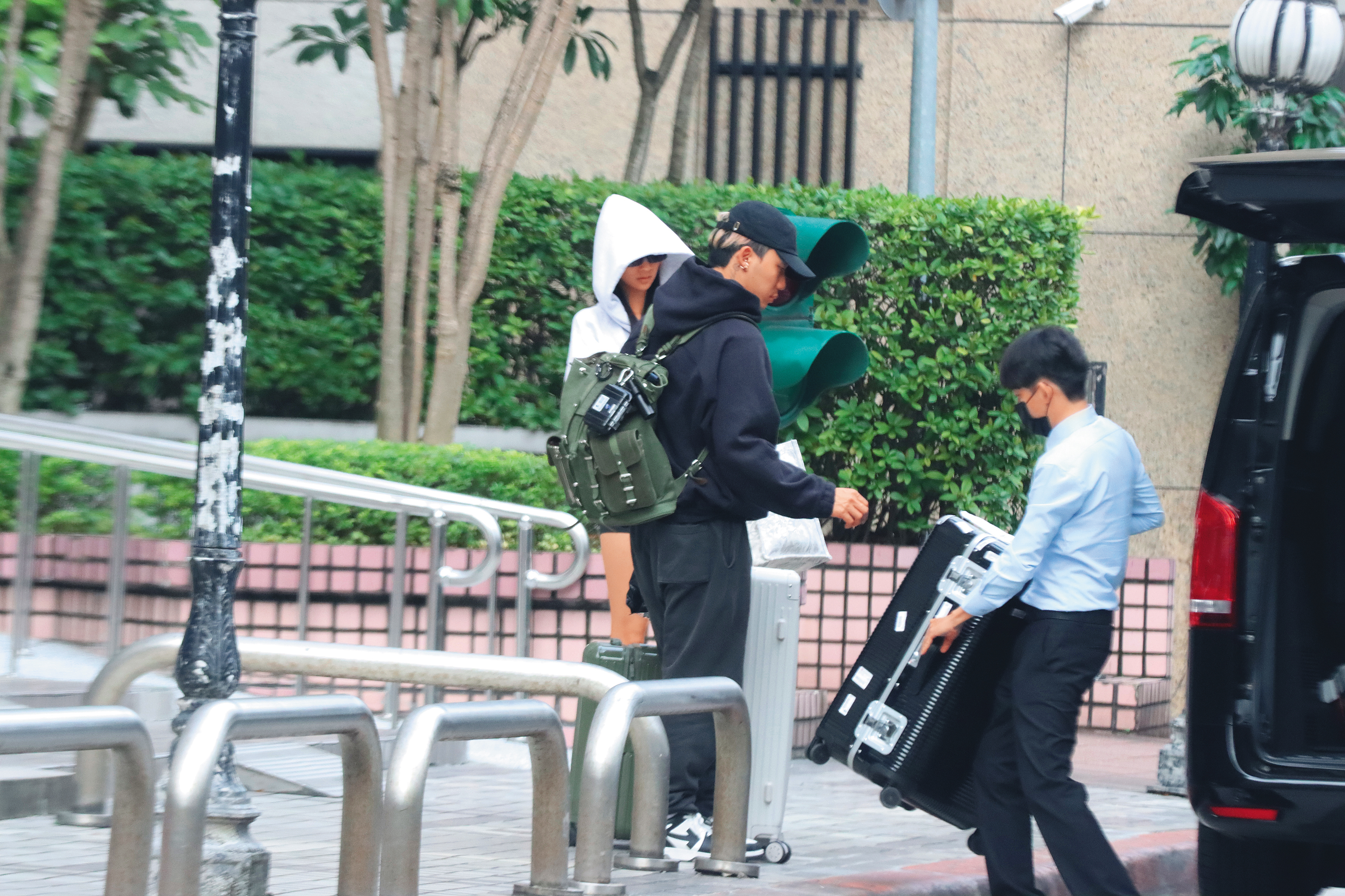 3年前本刊直擊ØZI(右)和辣模Jane(左)交往中,戀情因而曝光。