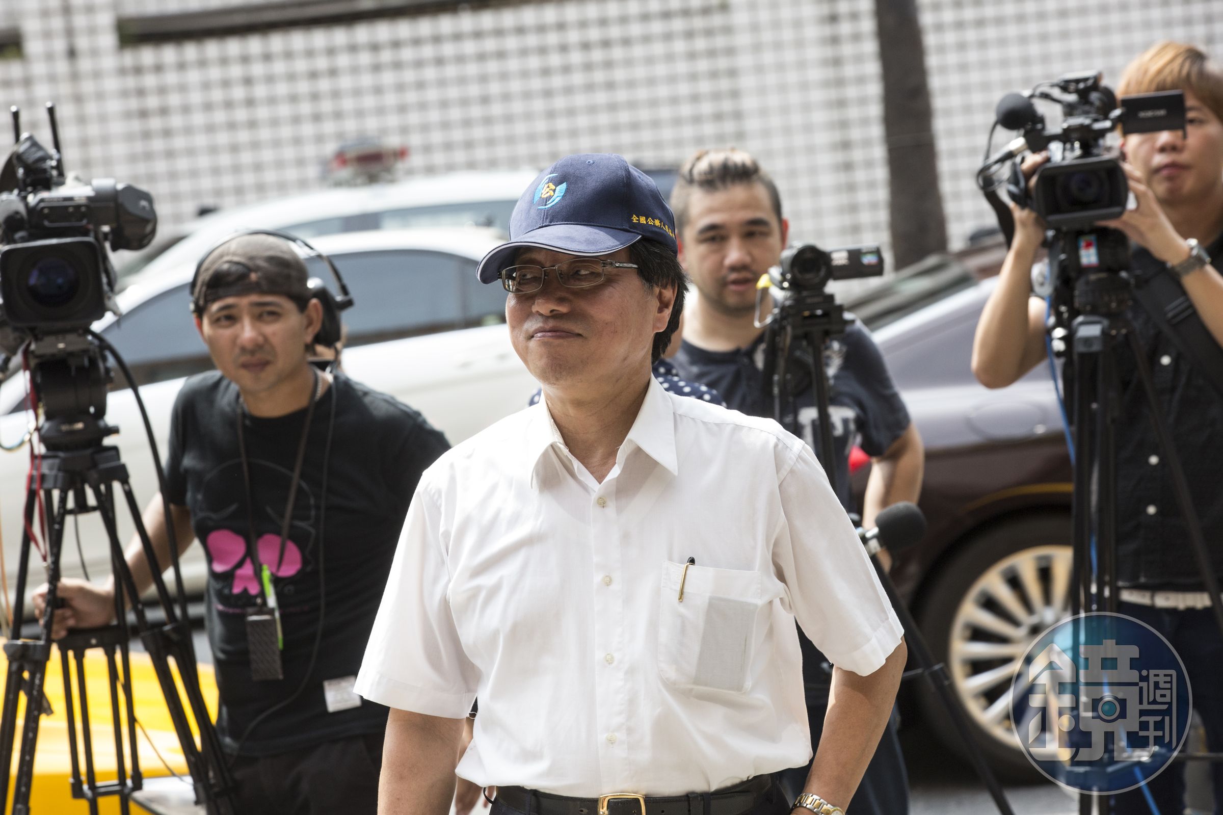 李來希今po文，指有消息透露，行政院將不執行公教退撫停止逐年遞減修正案，讓他不滿直呼「憑什麼？」（本刊資料照）