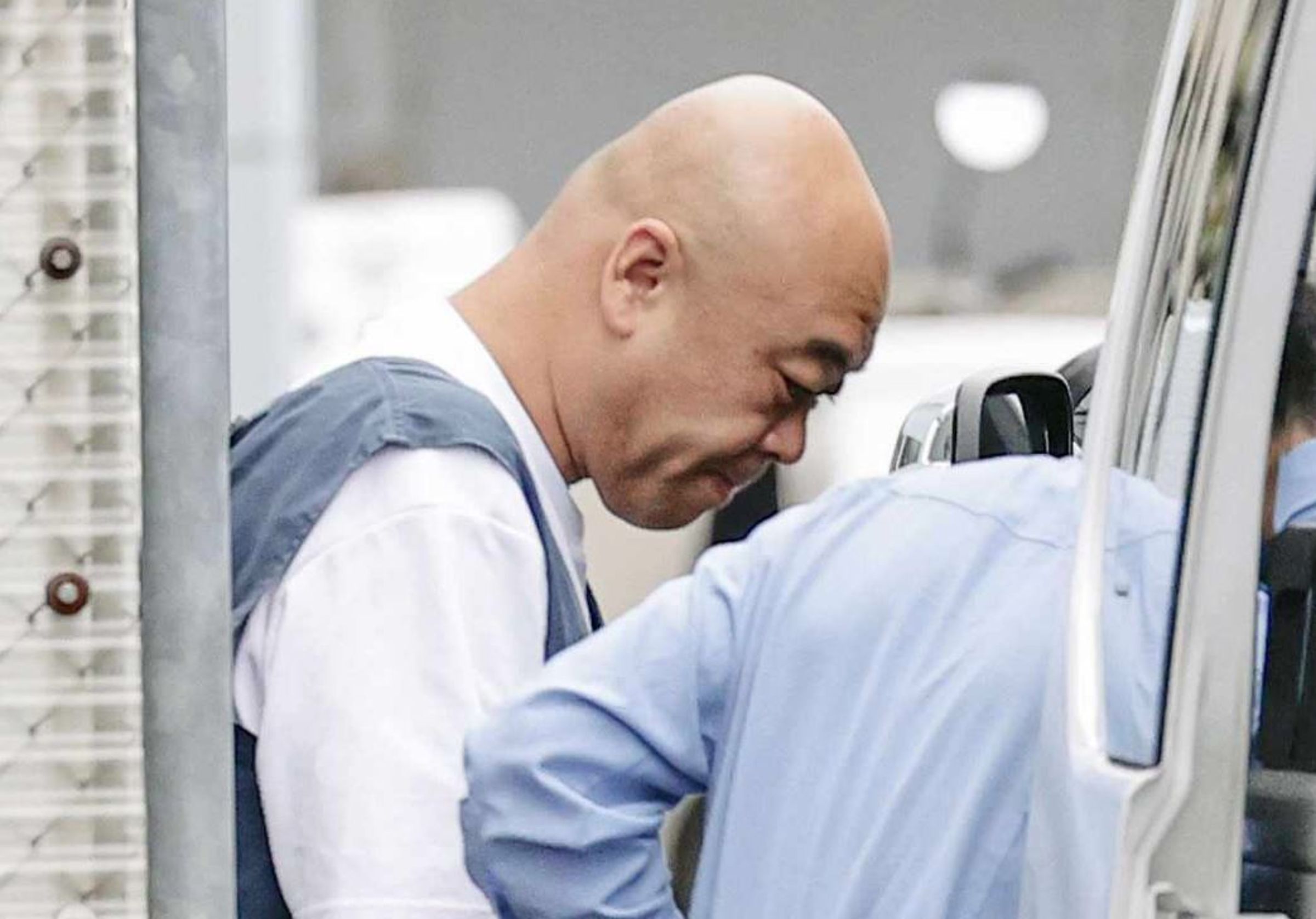 中國籍男子鄧洪鵬駕車撞傷4名小學生後為了逃避酒駕查緝而逃逸。（翻攝自產經新聞）