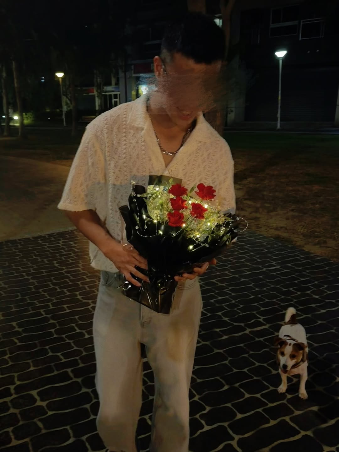 單身33年,網紅黃小愛終於交男朋友了。(翻攝自黃小愛IG)