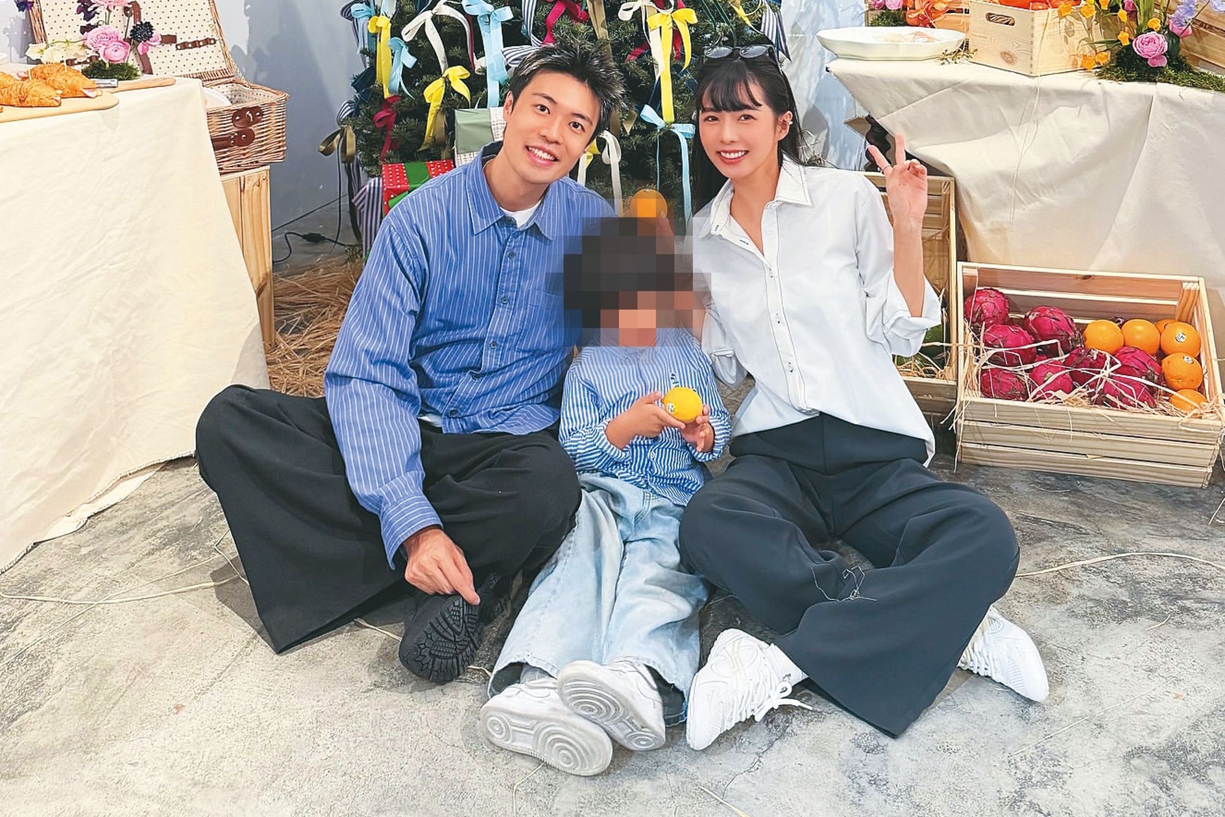 簡廷芮（右）去年12月和老公賴冠儒（左）同框，但在家人的社群上則幾乎已沒看到老公。（翻攝自簡廷芮IG）