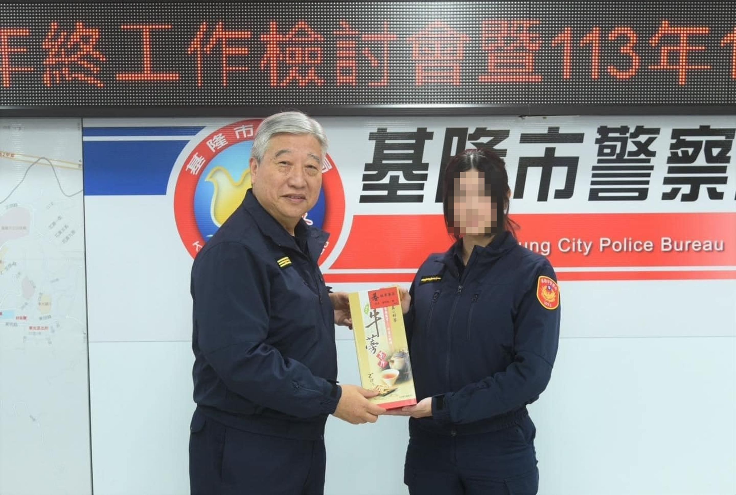翁群能遭拔官後發聲明,對性騷女警事件會坦然面對,依法嚴謹處理以還清譽。照片中女性並非當事人。(翻攝自基隆市警察局第一分局臉書)