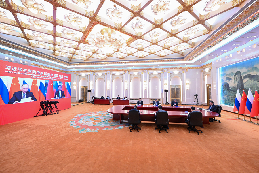 美國總統川普甫宣誓就任，中國國家主席習近平與俄羅斯總統普丁就隨即透過視訊談話。（翻攝自新華社）