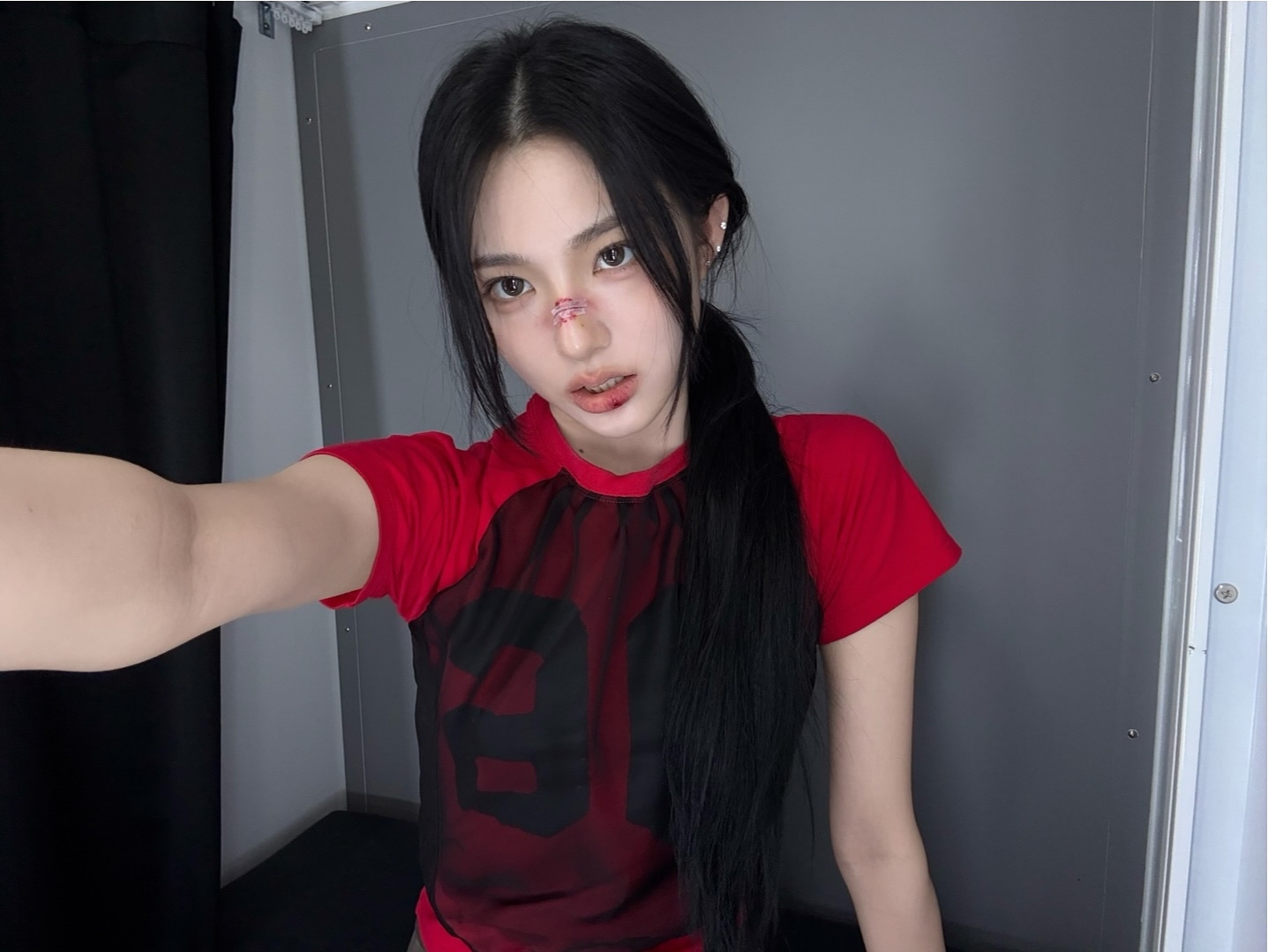 韓國女團tripleS中國成員周心語在粉絲付費聊天平台表達「一個中國平台」。(翻攝tripleS INS)