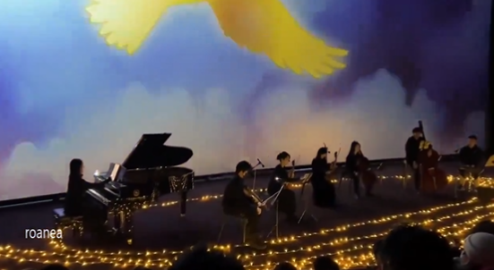 厲害了中國！山寨交響樂團奏《進擊的巨人》還五音不全，觀眾當場發飆喊退票。（翻自X平台）