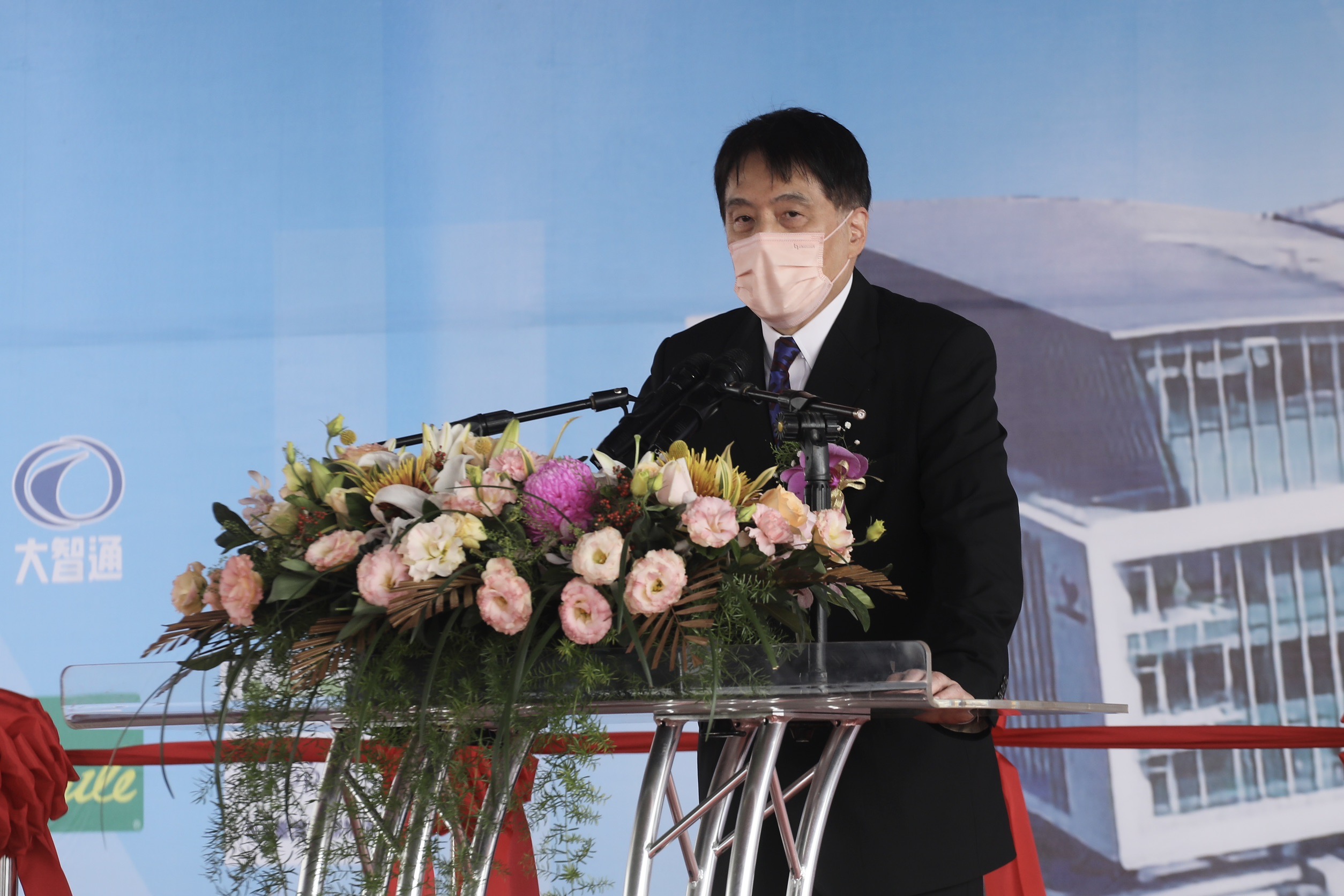 統一企業「新市物流園區」，今（29）日舉行開幕啟動典禮。董事長羅智先除了先祝賀大家新年快樂外，同時對於零售業經營，他秒語如珠、金句頻出。