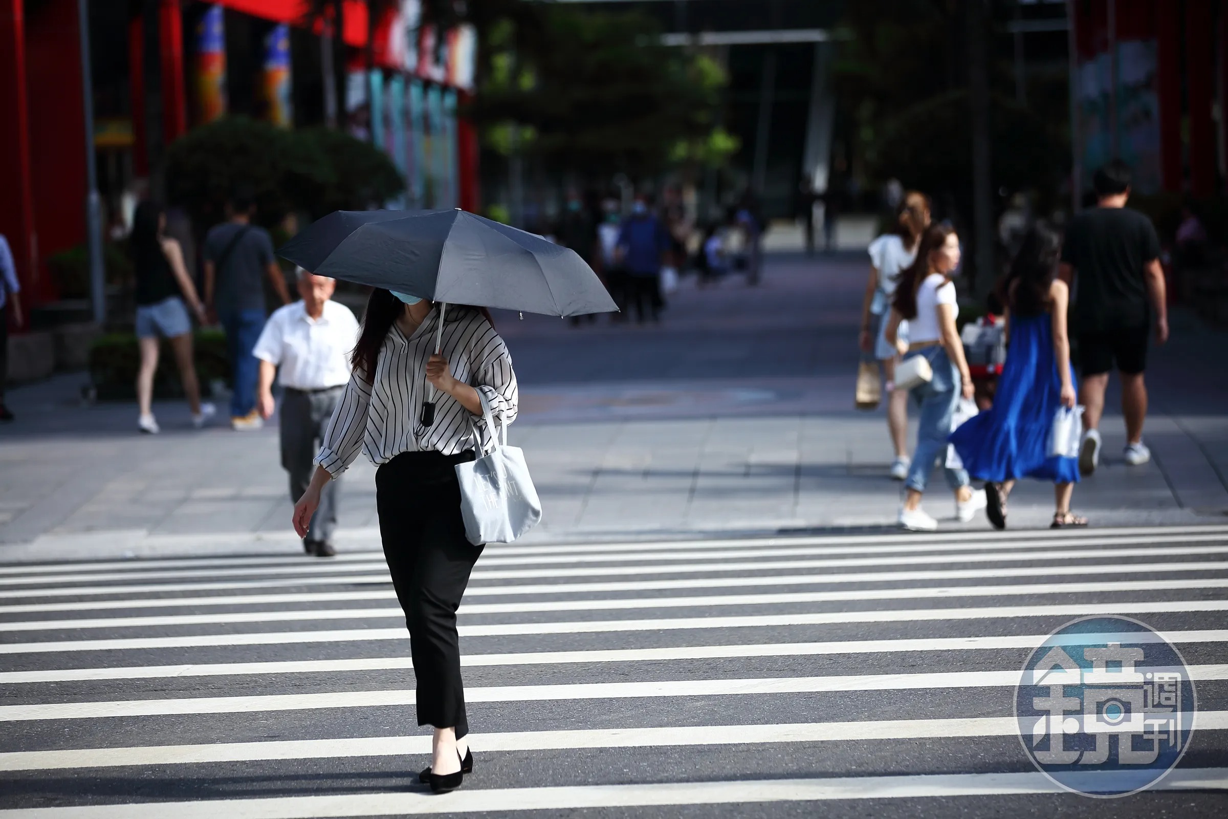 4縣市高溫亮燈，氣象署提醒民眾外出多加留意。（本刊資料照）