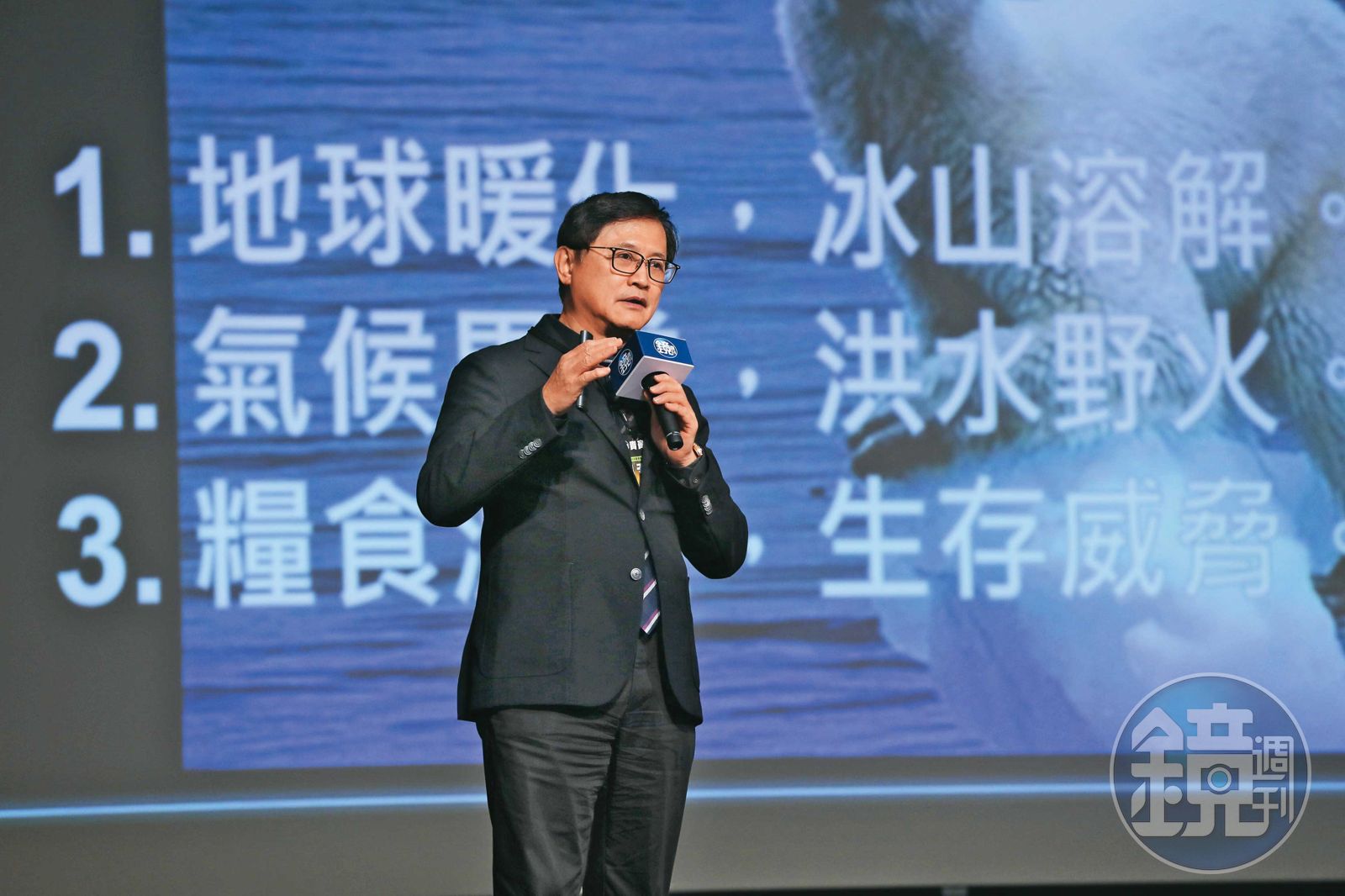 和碩集團董事長童子賢強調,減少碳排放量不僅基於道德良心,也有現實意義,若不減排,其他先進文明國很快將對台灣課以高額的碳稅。