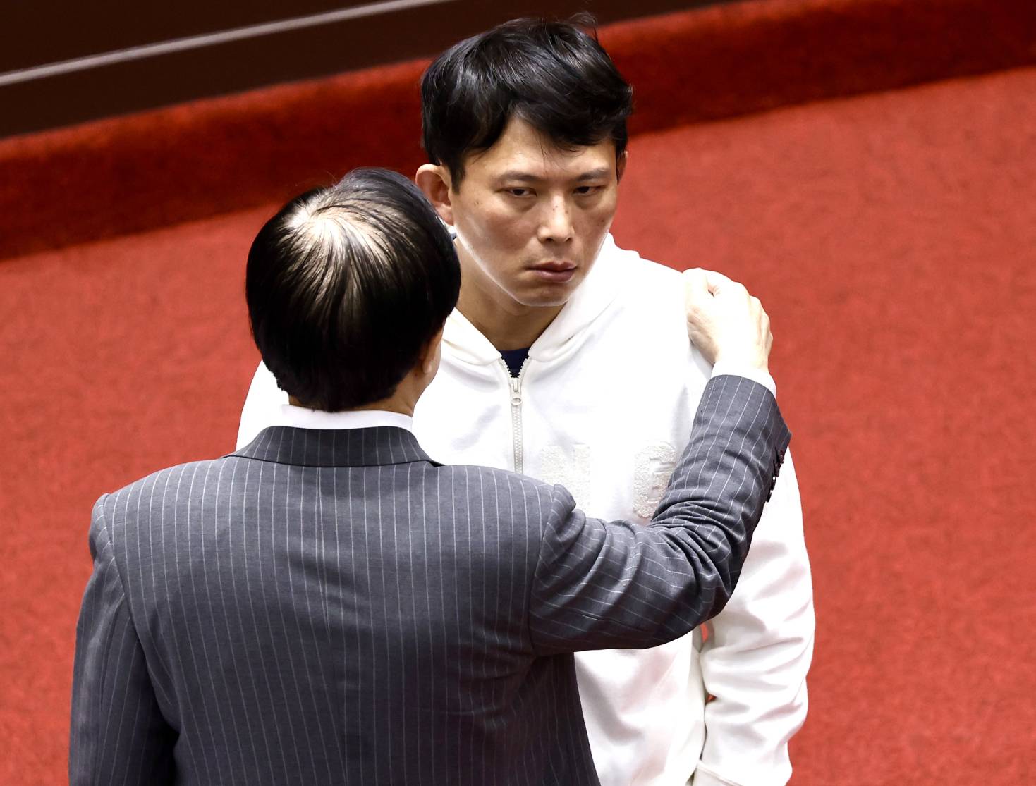 表決期間各黨之間不斷有零星口角衝突發生。圖為民眾黨代理主席黃國昌。