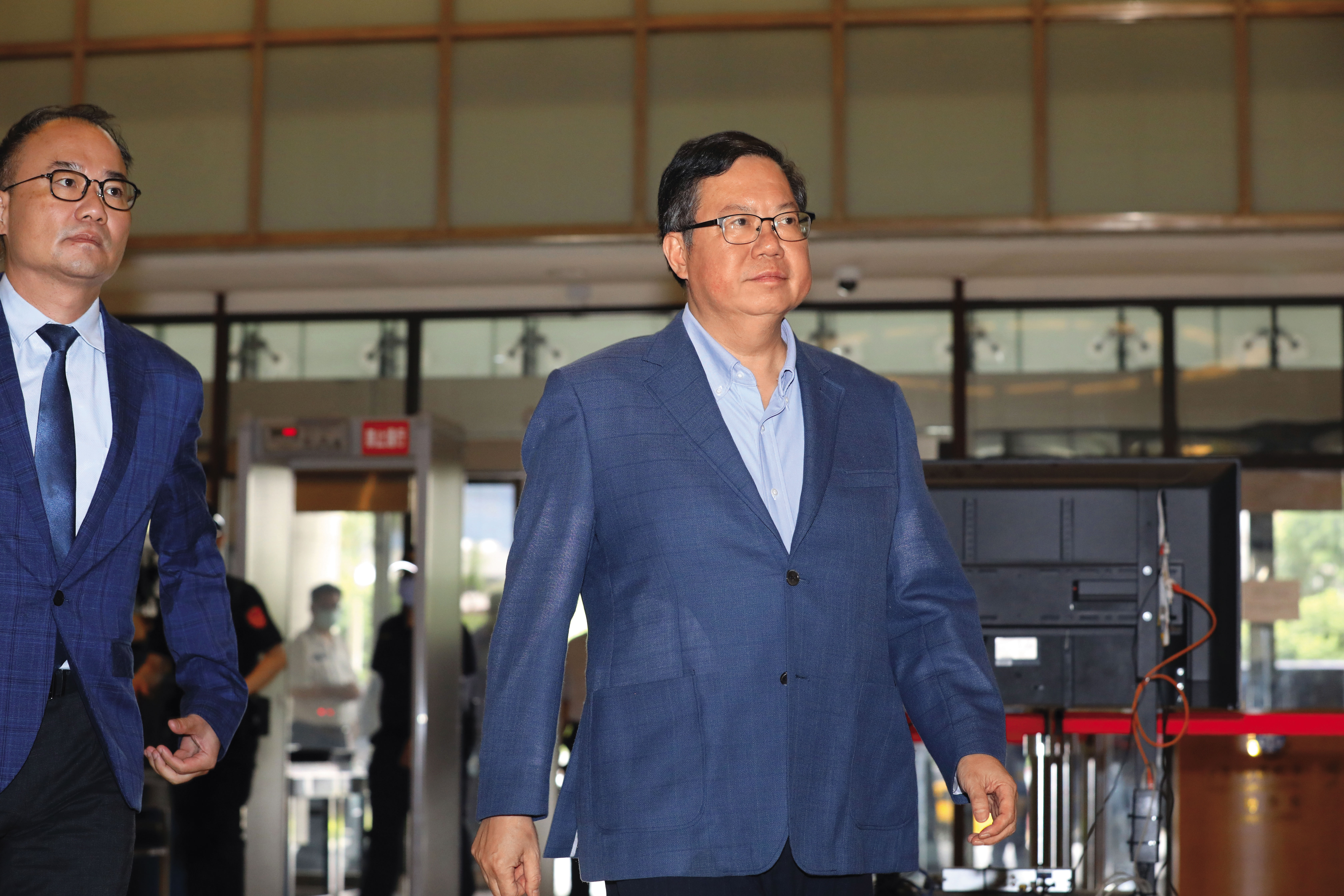 鄭文燦（圖）遭控收賄案，桃園地院傳喚汙點證人廖力廷出庭後，案情有重大轉折。