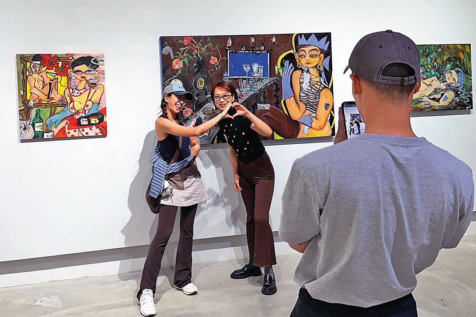 9m88(左)和章廣辰私下都玩在一起,今年5月時還秀出約會足跡。(翻攝自章廣辰IG)