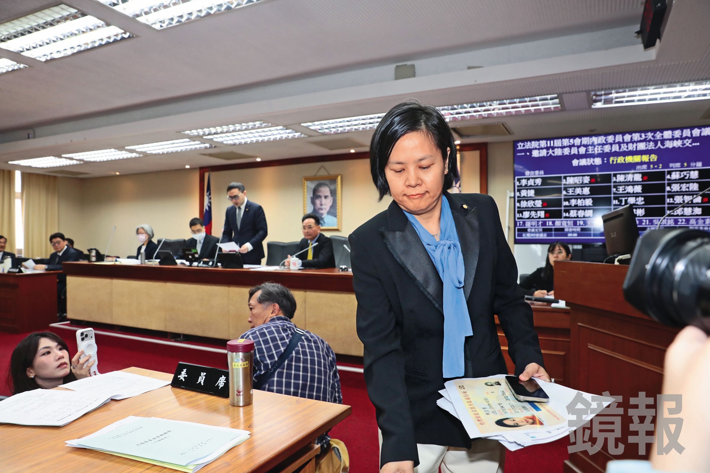 李貞秀近日爭議不斷,但她仍態度強硬,不肯退黨下台,稱:「只有柯文哲能決定我的去留。」(鏡報林煒凱)