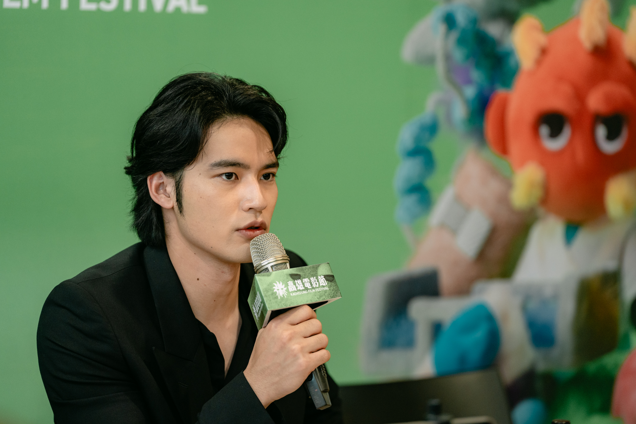 26歲的水上恒司不止一次被說輪廓長得像金城武，他也大方承認不只一人跟他說過。（高雄電影節提供）