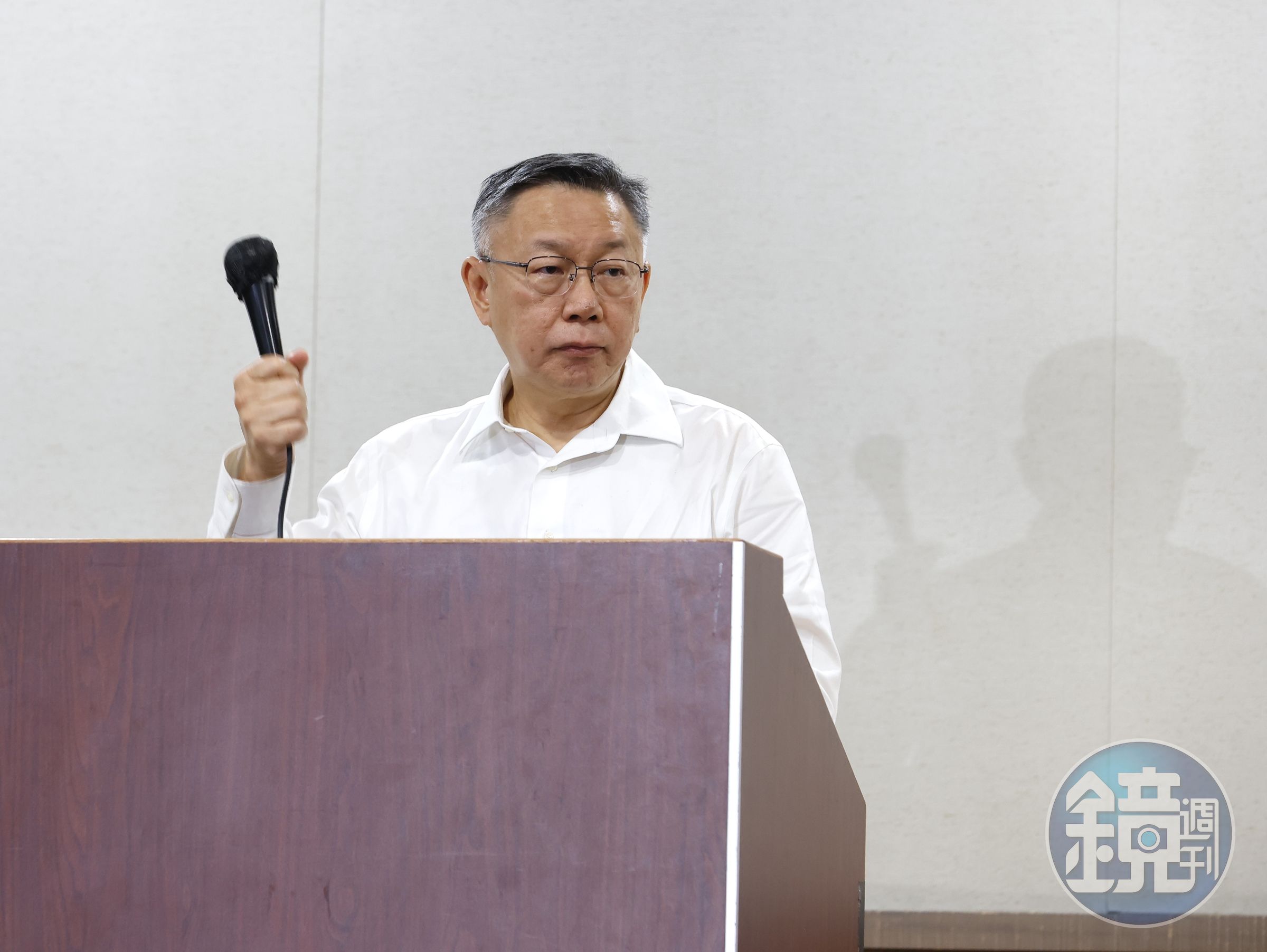 柯文哲對於京華城容積案聲稱不知情,遭藍綠議員砲轟。(本刊資料照)