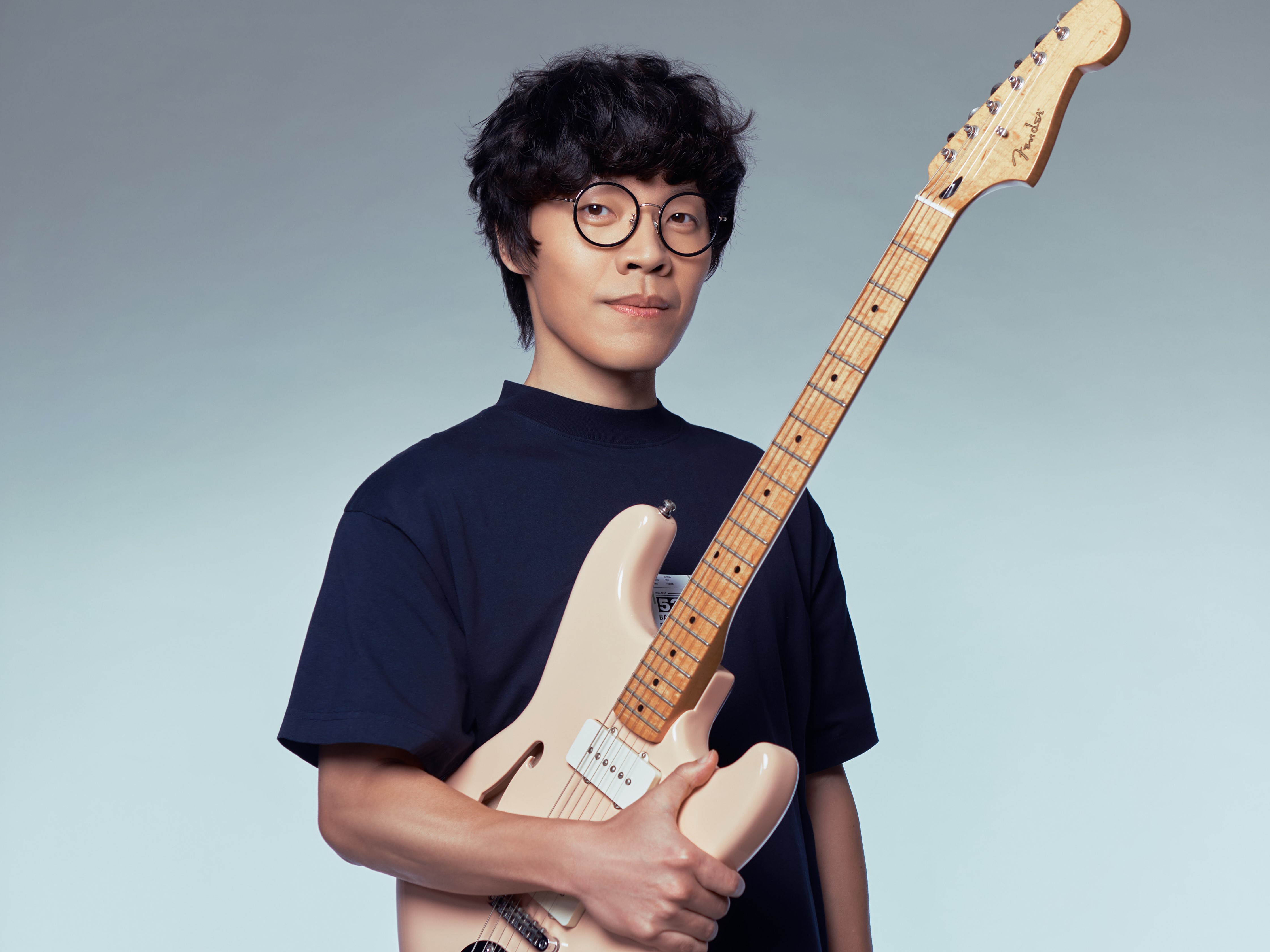 盧廣仲當年為了換吉他的弦,因此而挨餓。(KKBOX提供)