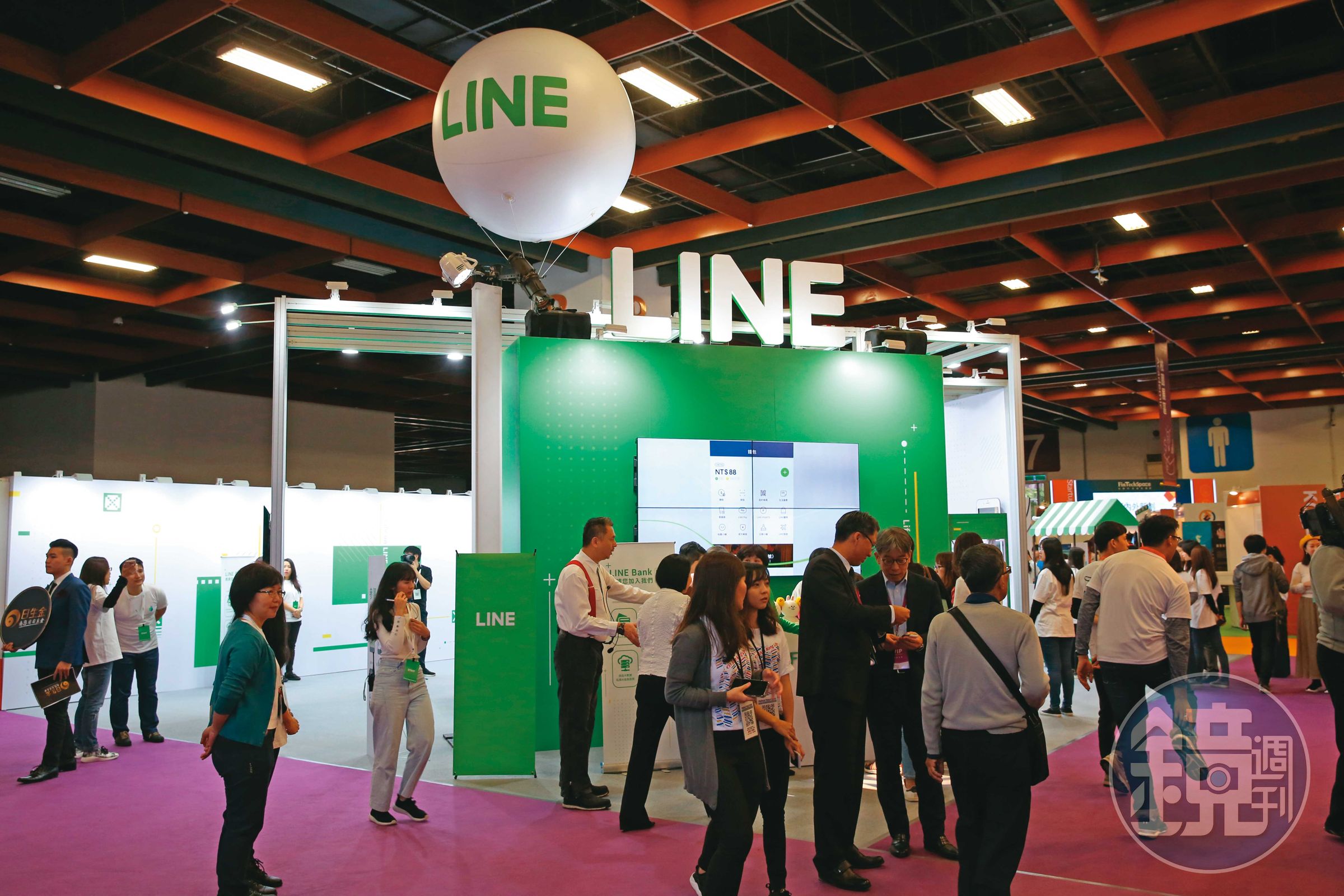 LINE Bank主攻消費金融，在國內三家純網銀業者中擁最多開戶數。