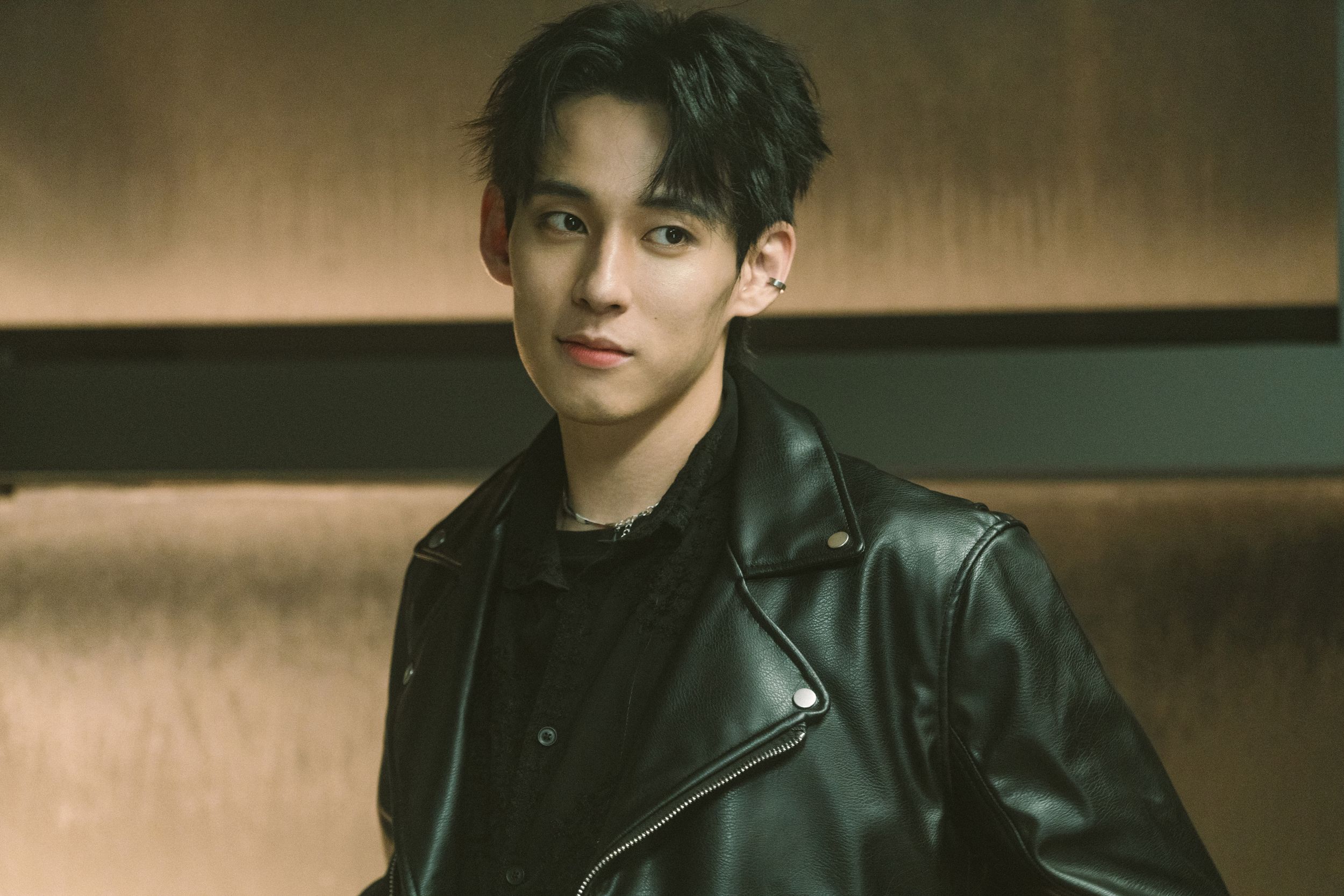 徐鈞浩演出公視新創電影《翌日》接受魔鬼特訓圓偶像夢。(公視提供)