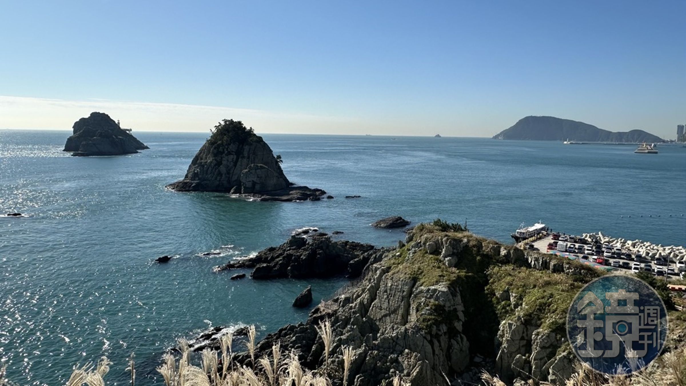  釜山五六島因潮汐關係，時而呈現五座島或六座島，因而得名。